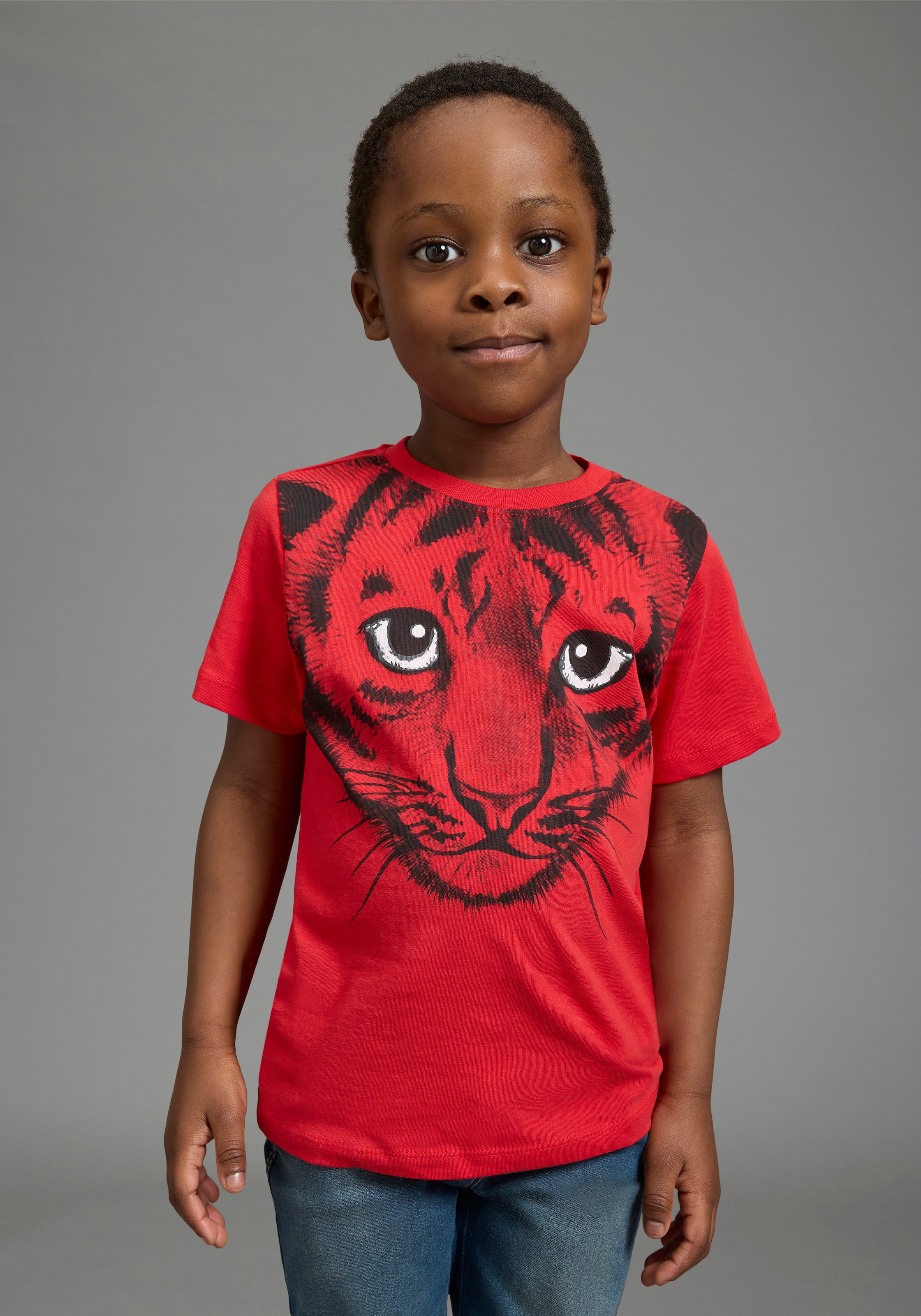 KIDSWORLD T-Shirt "Mit tollem Druck: LITTLE TIGER" Kurzarm, Basic-Passform, mit peppigem Druck, Rundhalsausschnitt