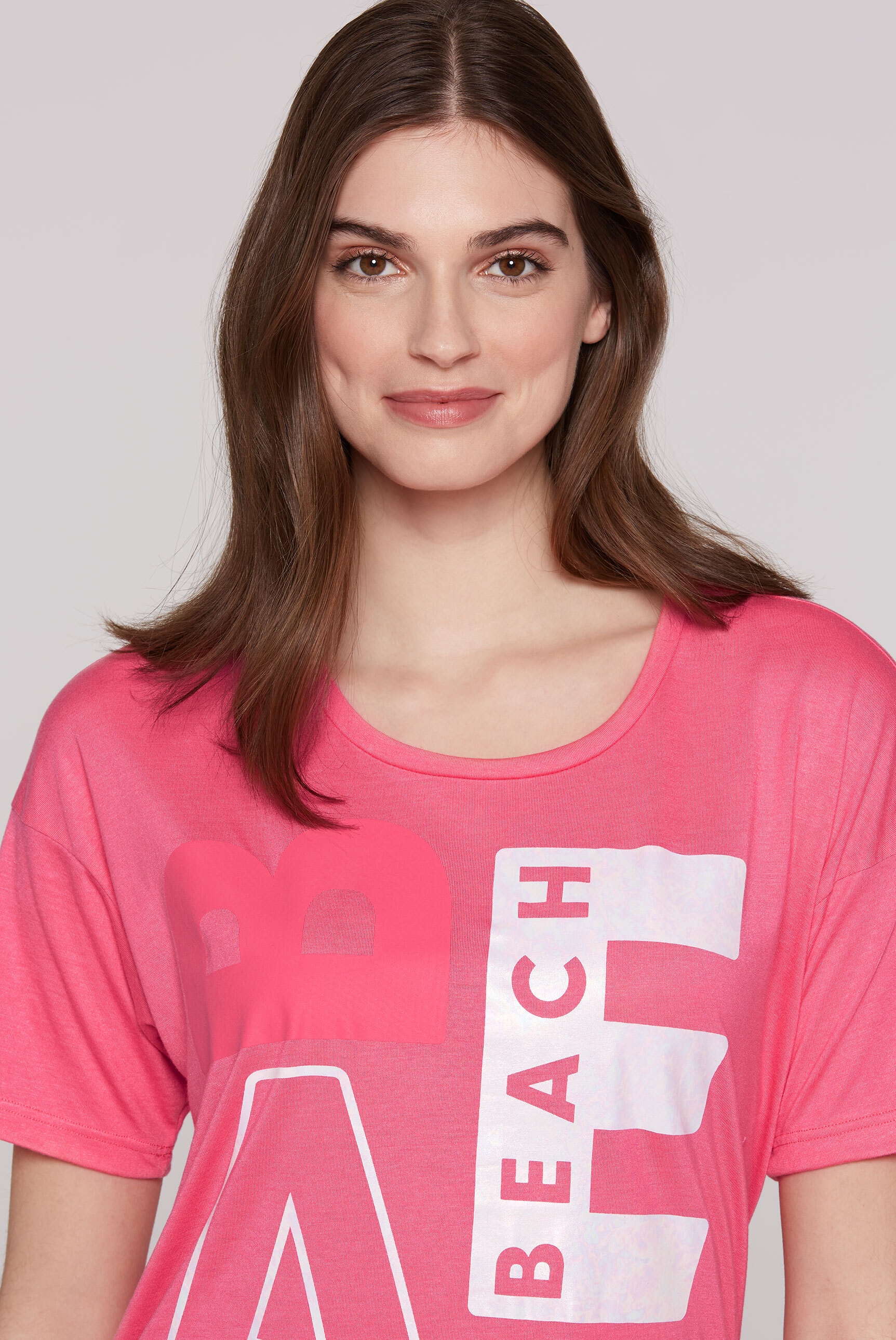 SOCCX Rundhalsshirt, mit längerer Rückenpartie