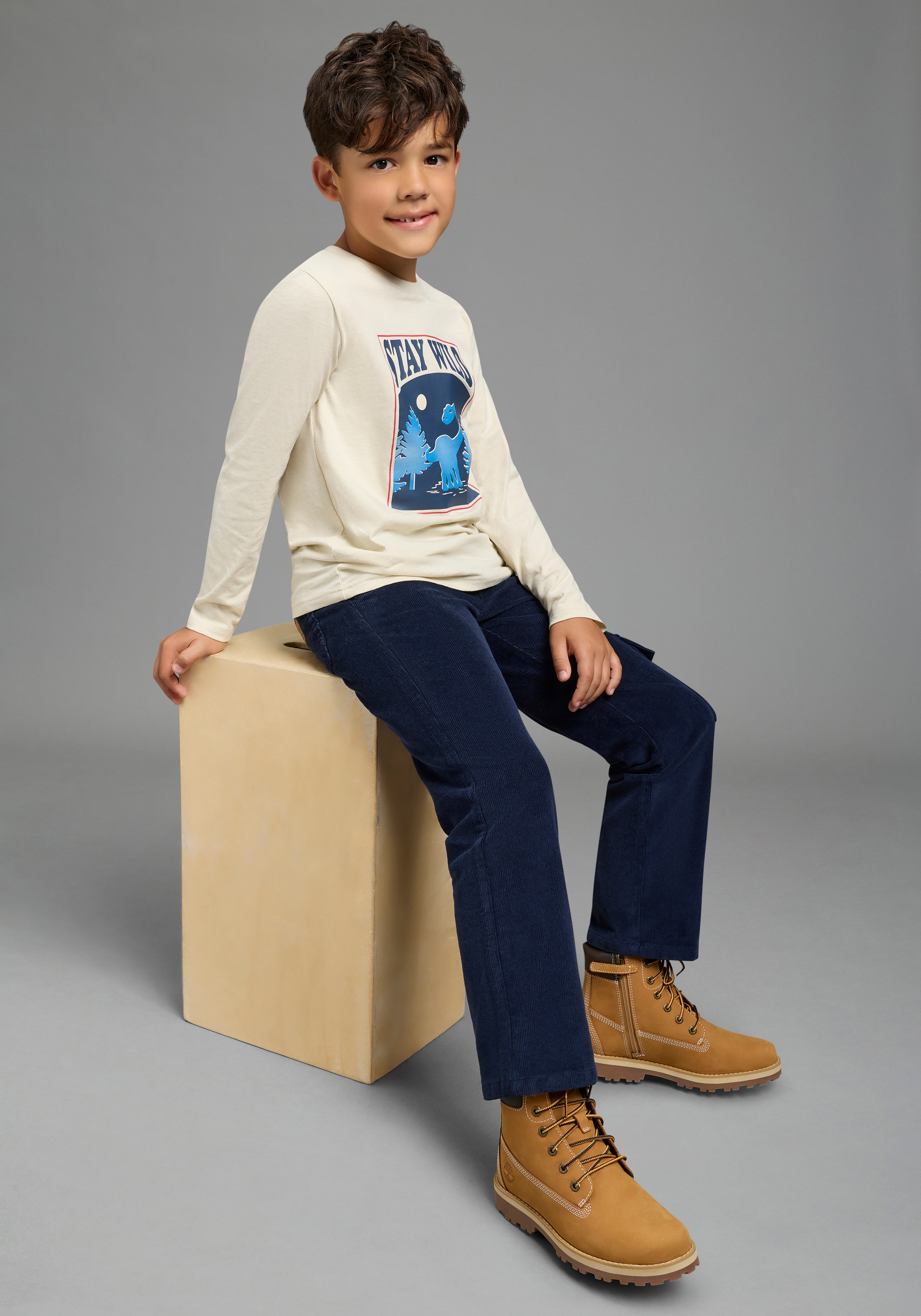 Scout Langarmshirt »Shirt mit coolem Dino-Print, modisches Melangegarn« mit Spruch: STAY WILD, mit Langarm, modischer Basic-Schnitt