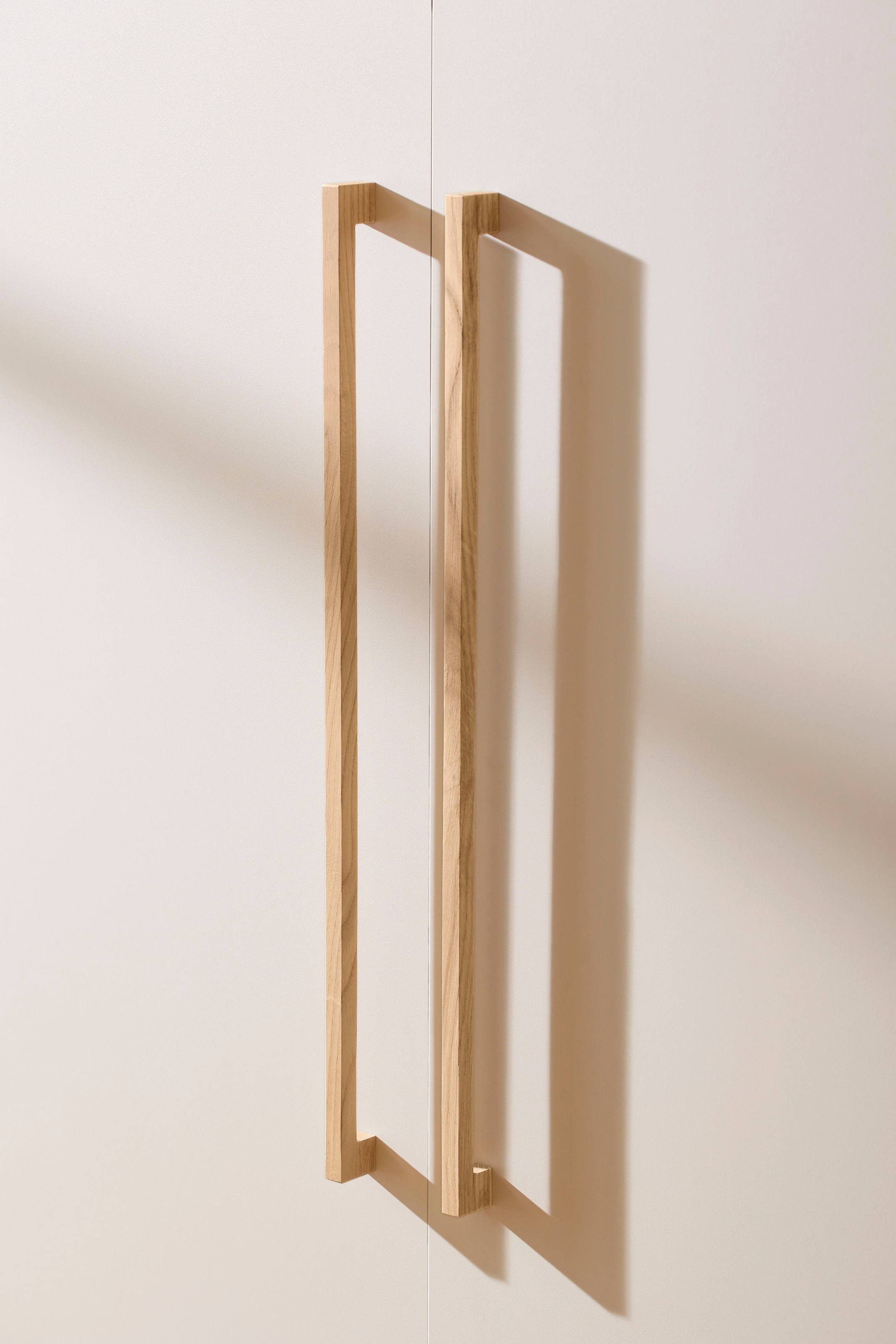 PAIDI Kleiderschrank »STIENE in Beige oder Grau, 2 Türen und 1 Schublade mit Soft-Close« B/H/T ca. 123/200/57cm,  inkl Kleiderstange + Einlegeböden, Kleiderschrank mit Eiche Massivholz