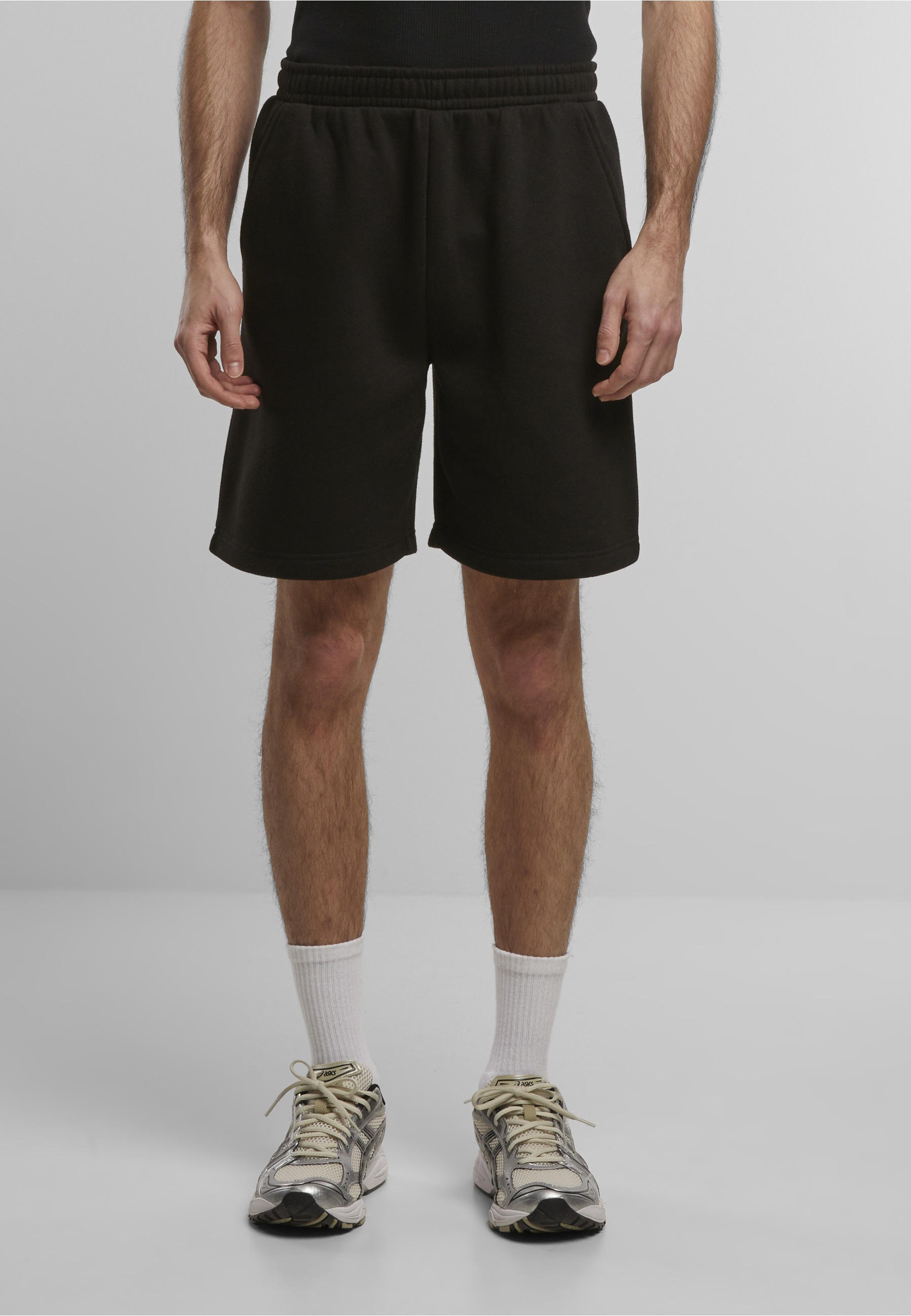 URBAN CLASSICS Sweatshorts »Urban Classics Basic Essential Sweatshorts«