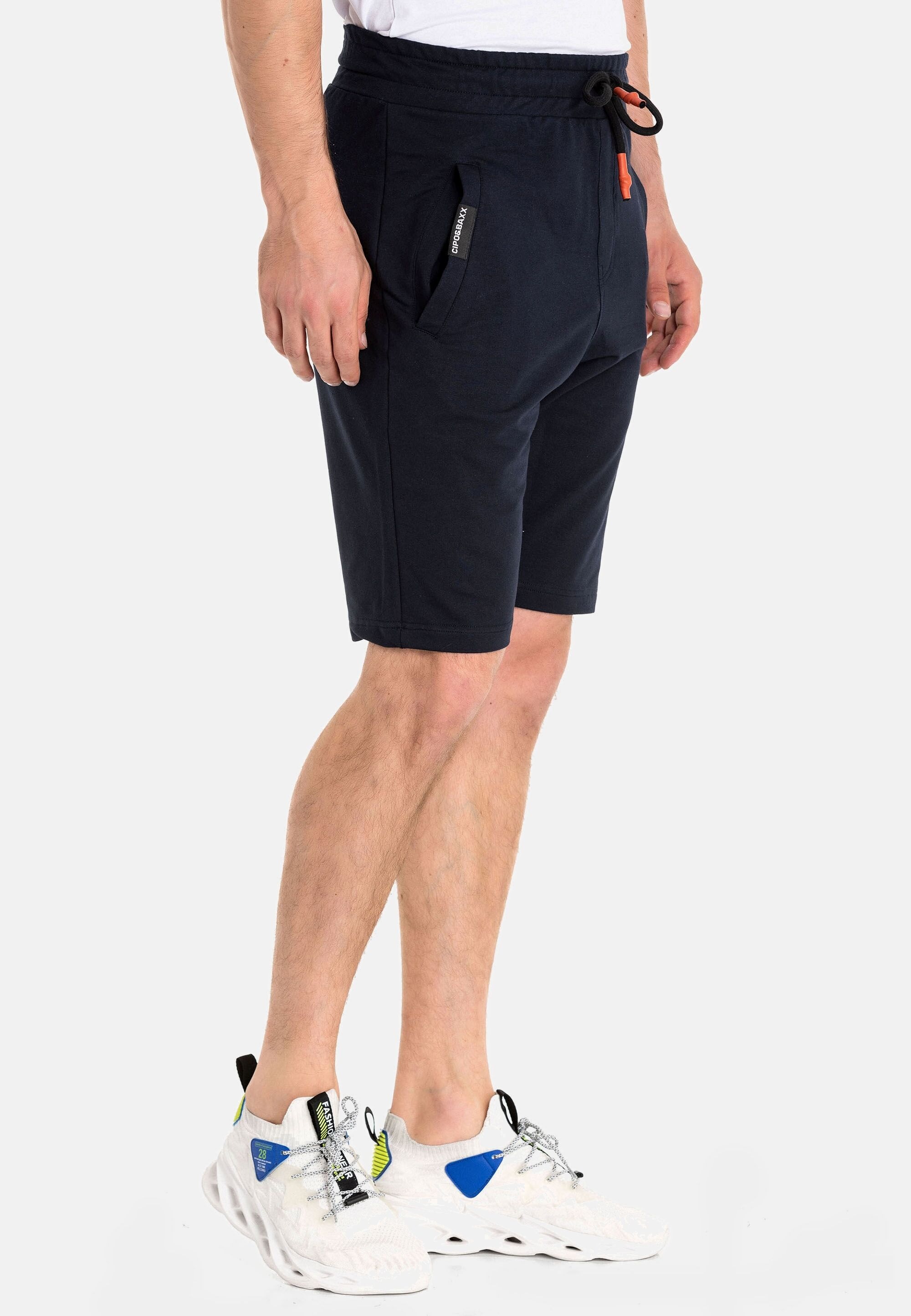 Cipo & Baxx Stoffhose »Shorts«, elastischer Bund mit Kordelzug