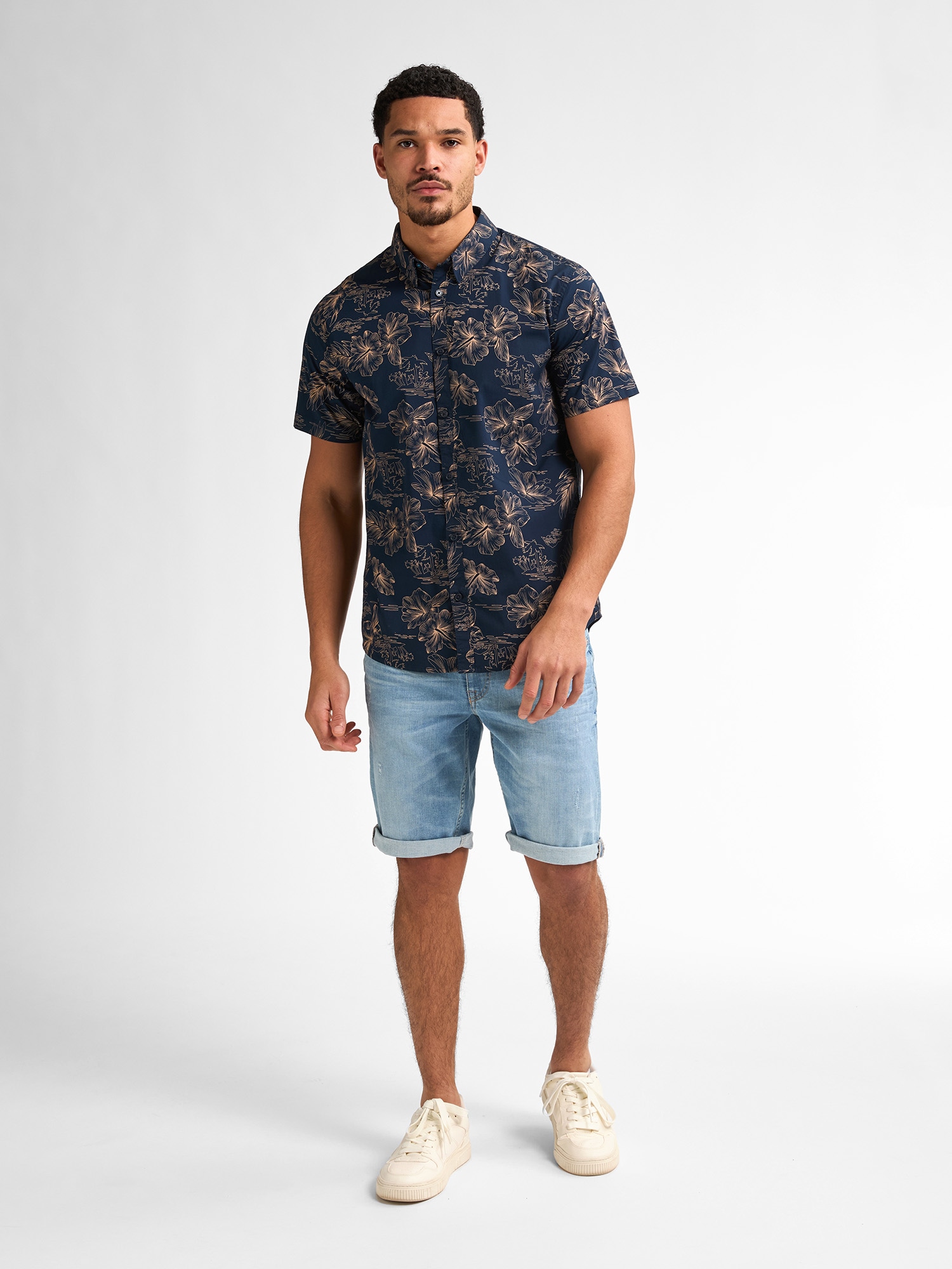 Petrol Industries Kurzarmshirt, mit All-Over Print