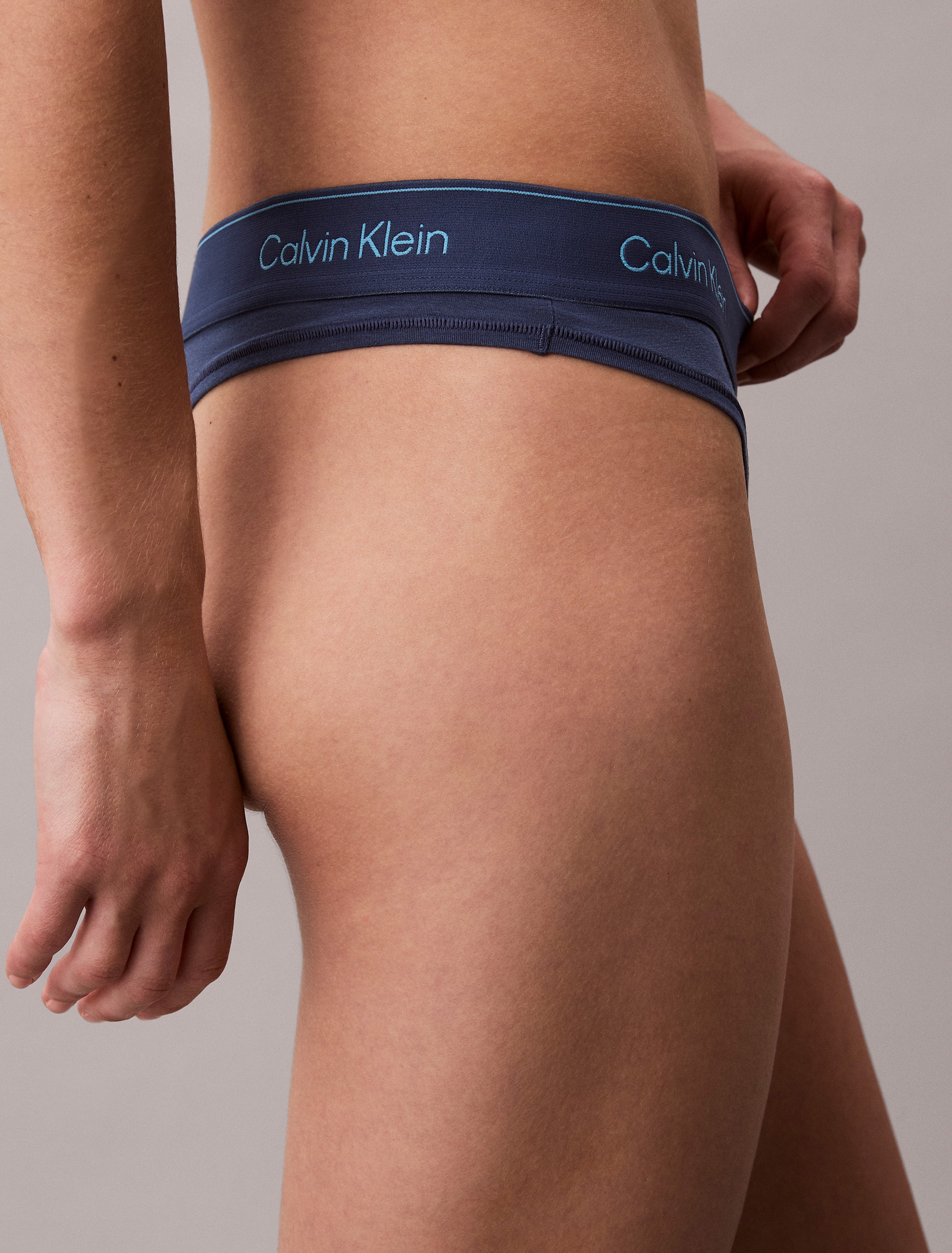 Calvin Klein Underwear Tanga »THONG«, Mit elastischem Bund