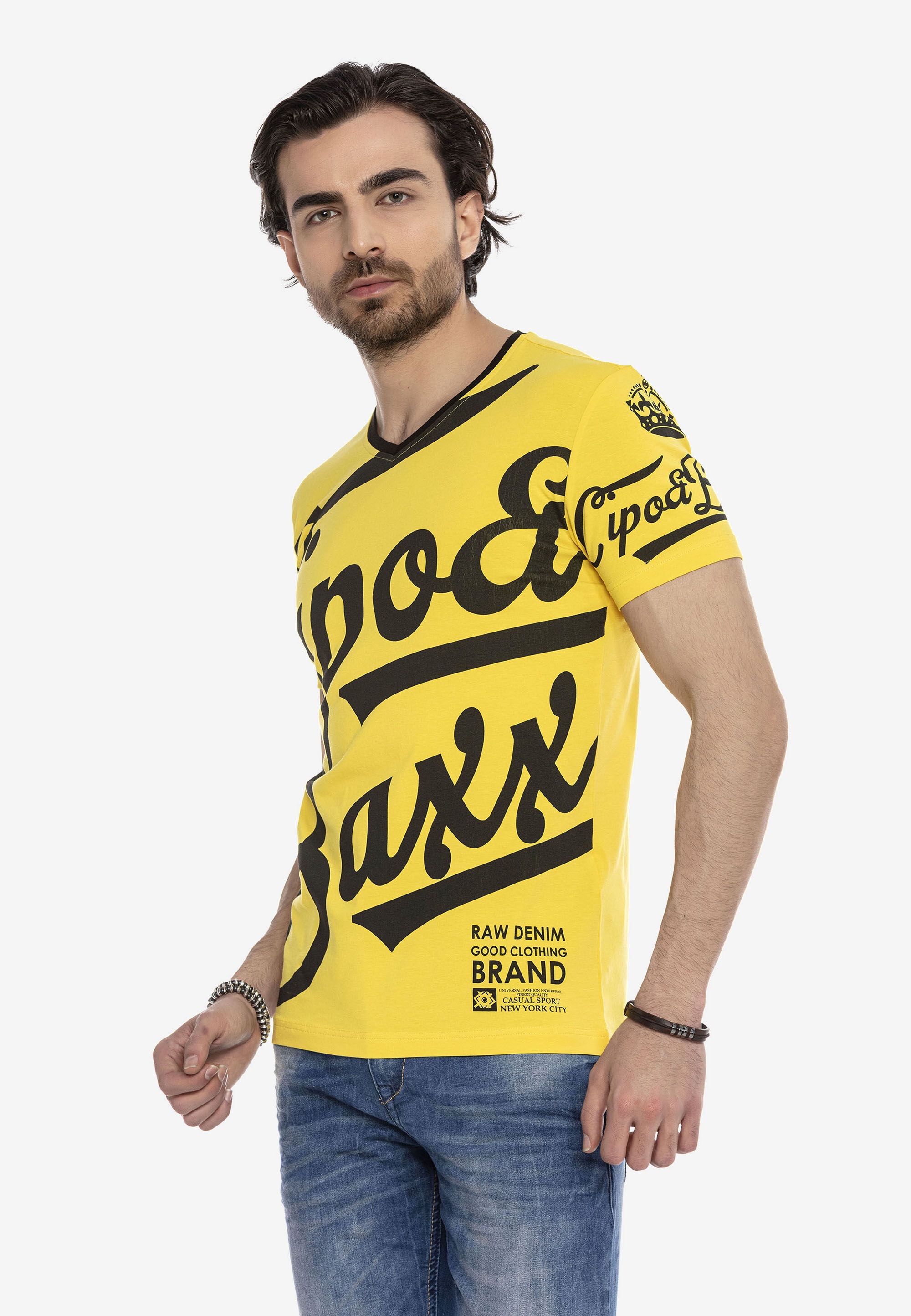 Cipo & Baxx T-Shirt »T-Shirt« mit großem Print auf der Front ein Highlight