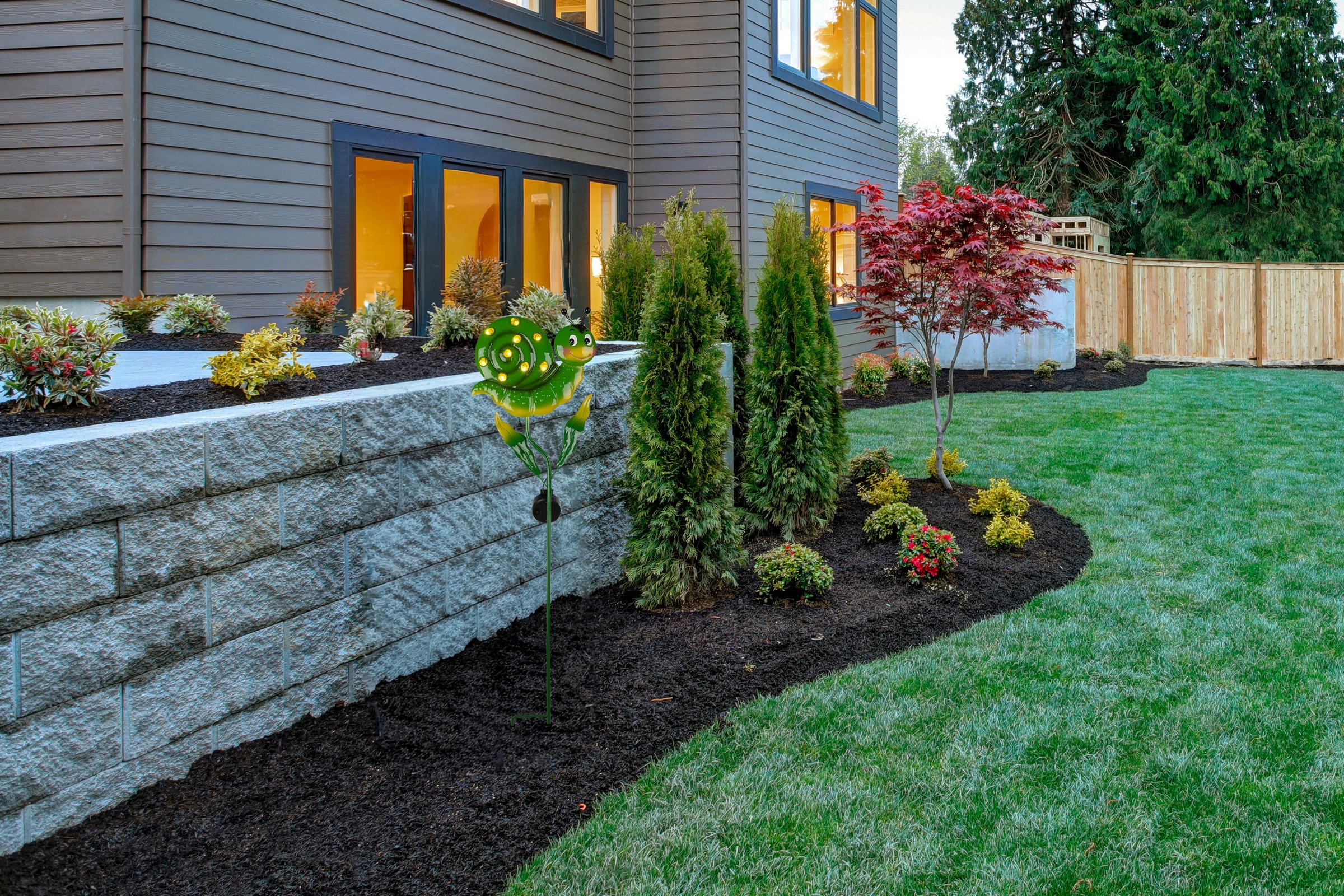 näve LED Solarleuchte »Snaily« LED-Modul 1 Stk. Warmweiß Erdspieß Figur Schnecke, grün, H: 90cm, warmweiß, 6-8h Leuchtdauer