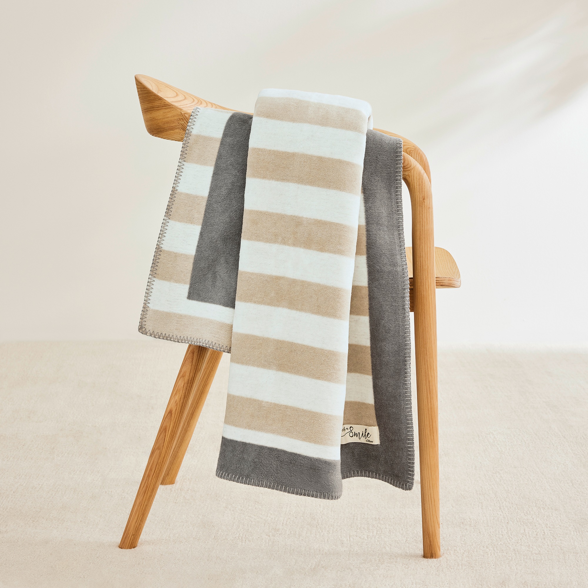 s.Oliver Wohndecke "Wohndecke s.Oliver" mit raffiniertem Streifenmuster günstig online kaufen