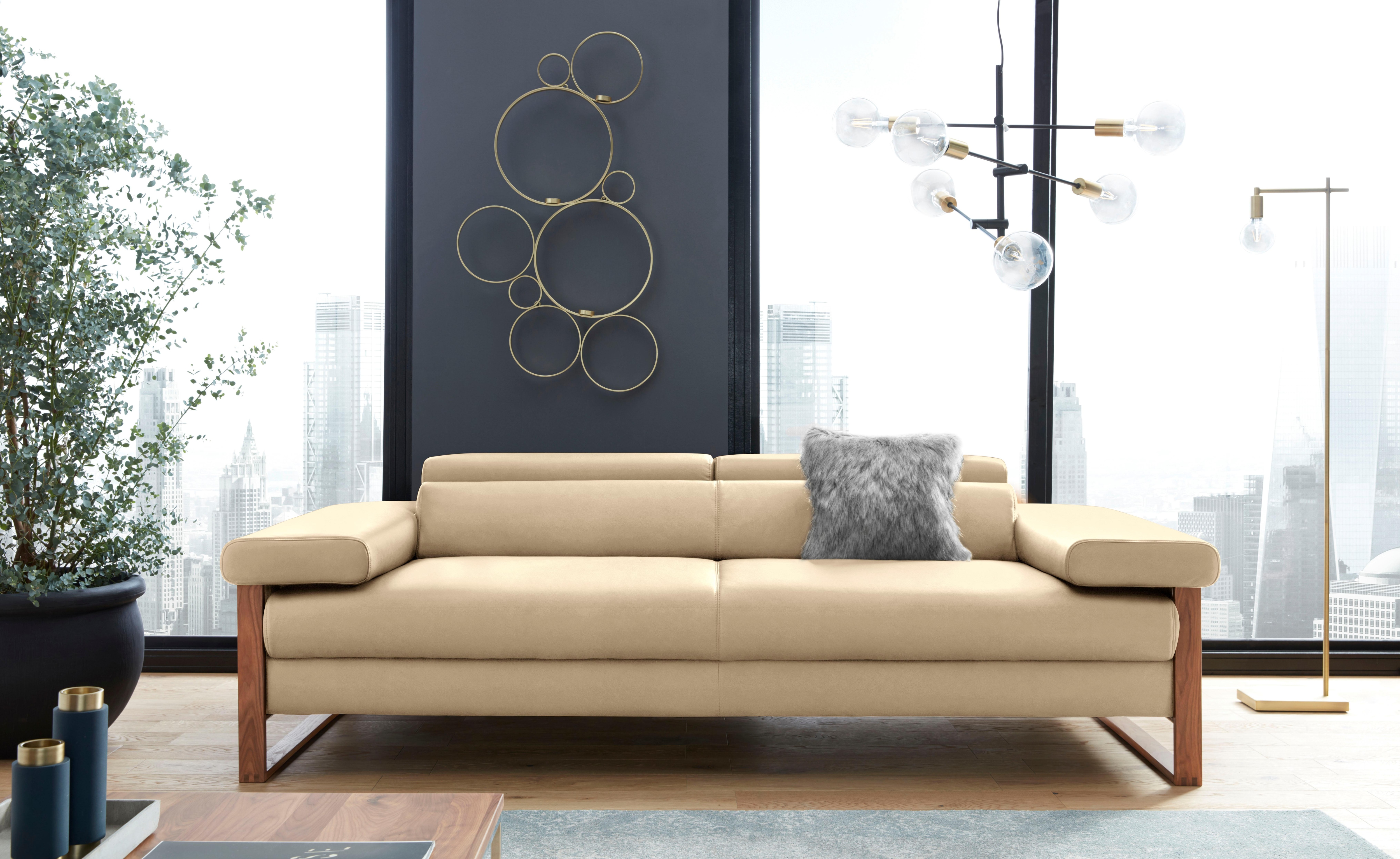 W.SCHILLIG 2,5-Sitzer "finn" German Design Award 2016, Fußgestell Nussbaum natur, Breite 230 cm