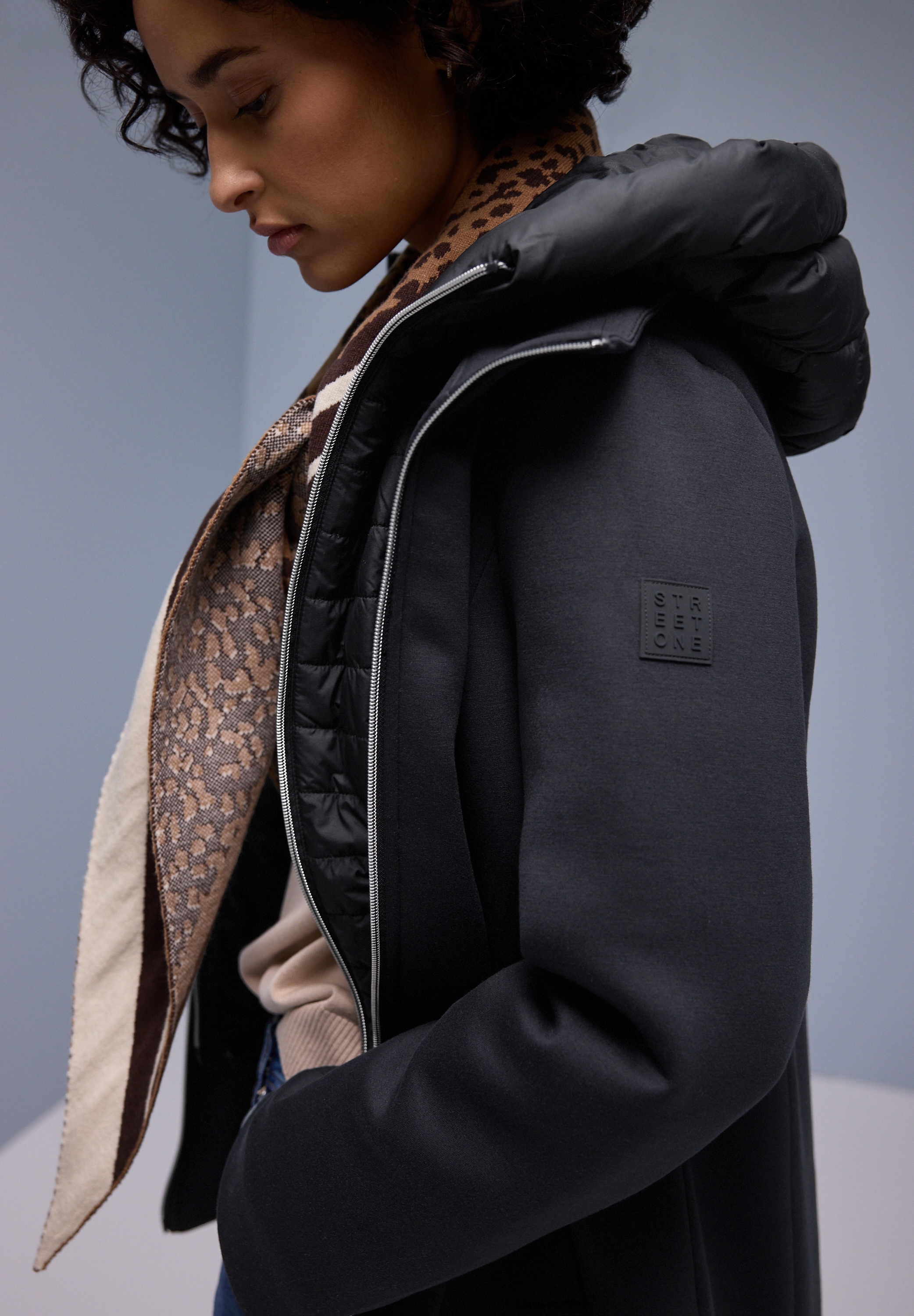 STREET ONE Langjacke mit Kapuze im Doppel-Layer-Look und mit Kapuze