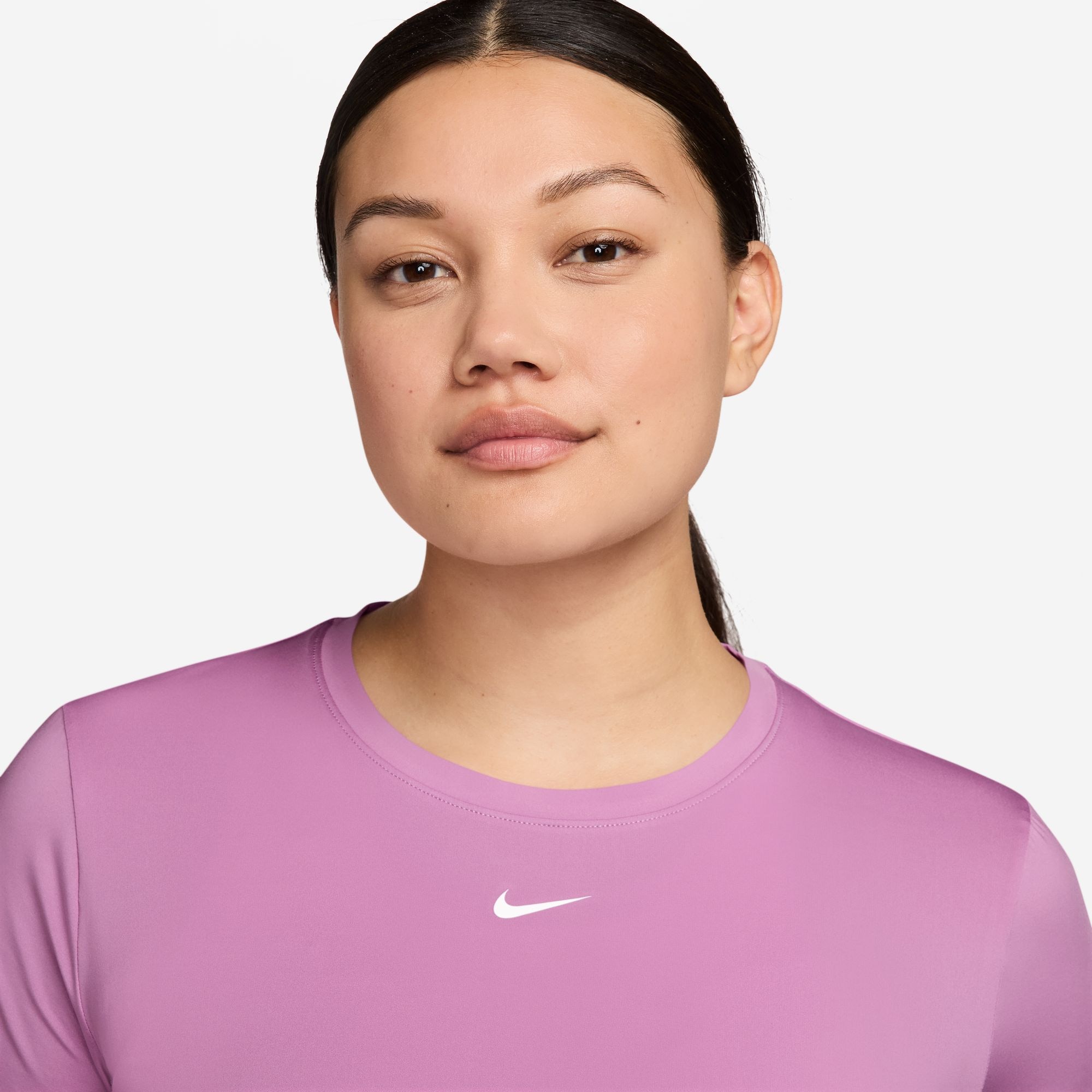 Nike T-Shirt »W NK ONE CLASSIC DF SS TOP« sportlich, Kurzarm, für Fitness und Freizeit, Rundhalsausschnitt