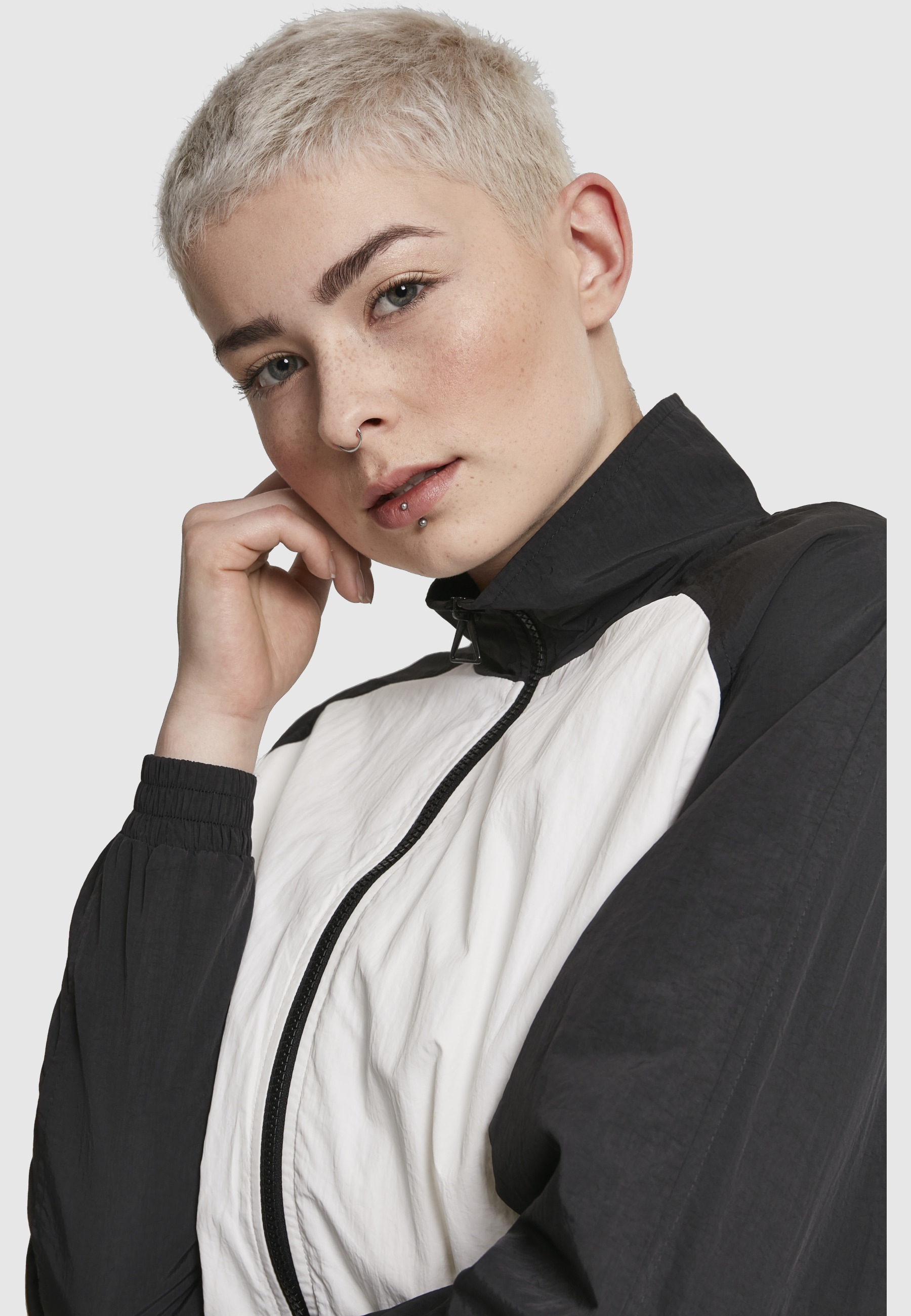 URBAN CLASSICS Langmantel »Urban Classics Damen Ladies Short Raglan Crinkle Batwing Jacket«