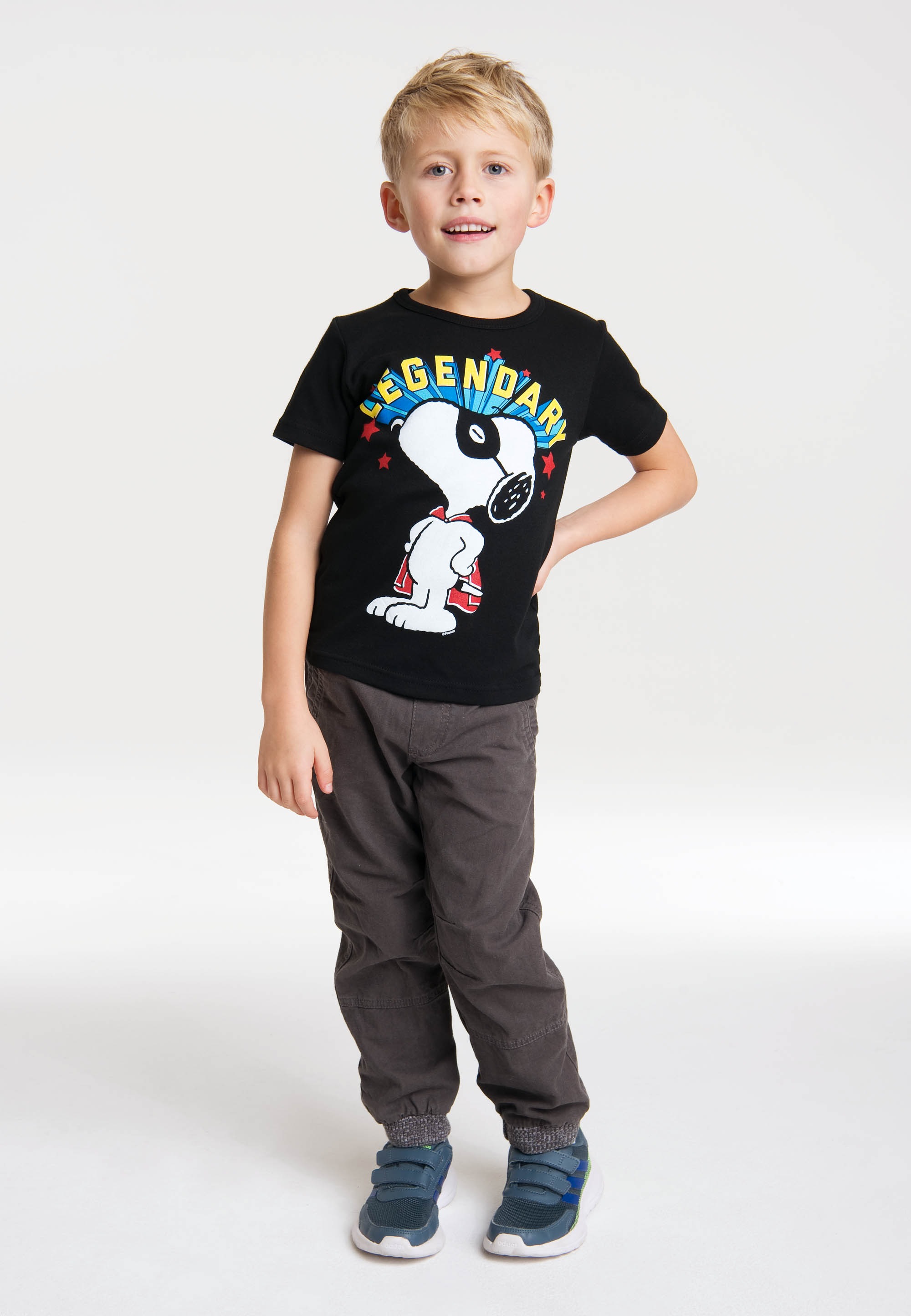 LOGOSHIRT T-Shirt »Peanuts - Legendary Snoopy«, mit Snoopy-Frontprint