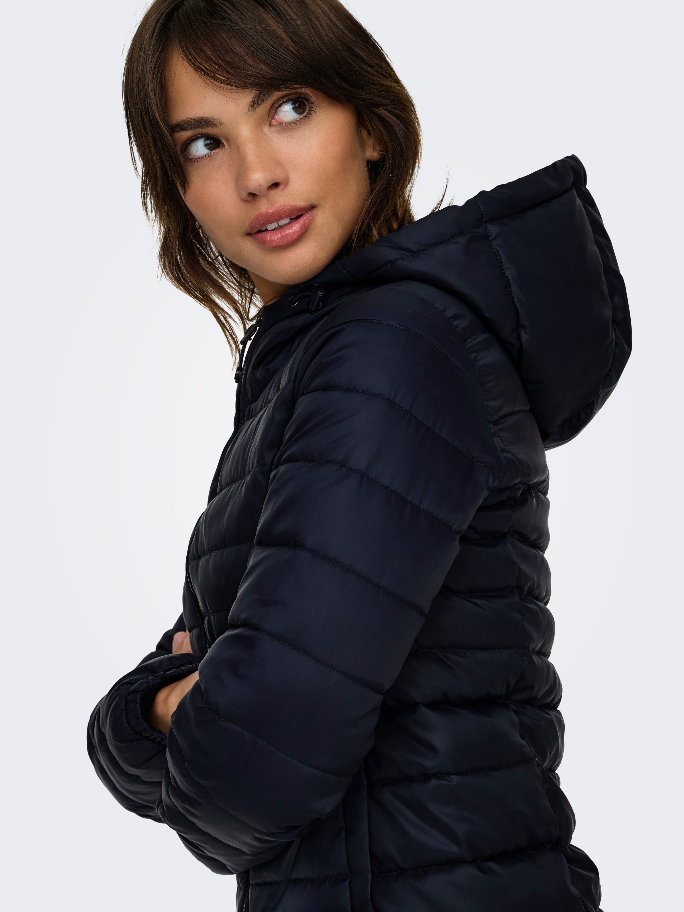 ONLY Steppjacke »ONLTAHOE HOOD JACKET OTW NOOS«, mit Kapuze, in modisch kurzer Form