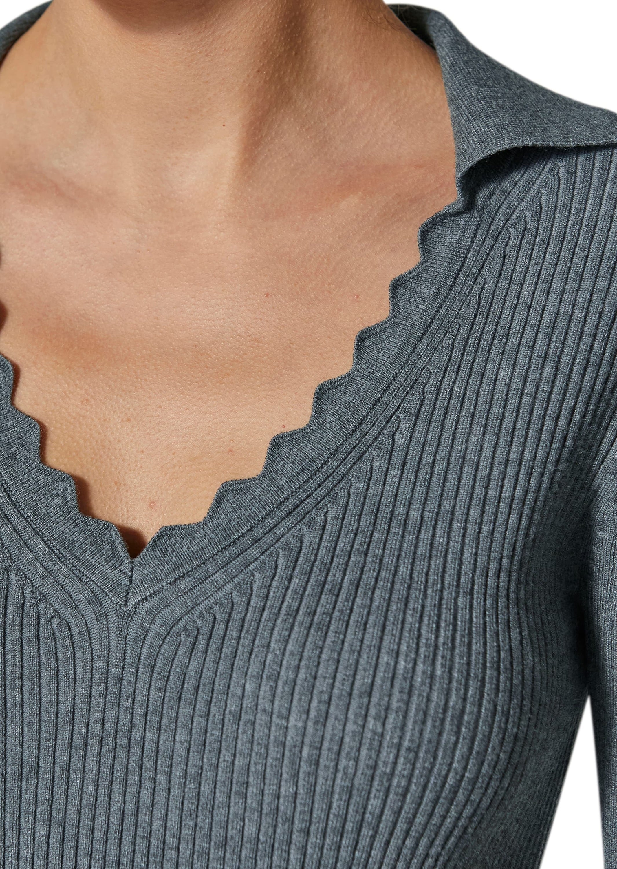 MADELEINE Longpullover »Pullover Pullover mit Wellenkante«