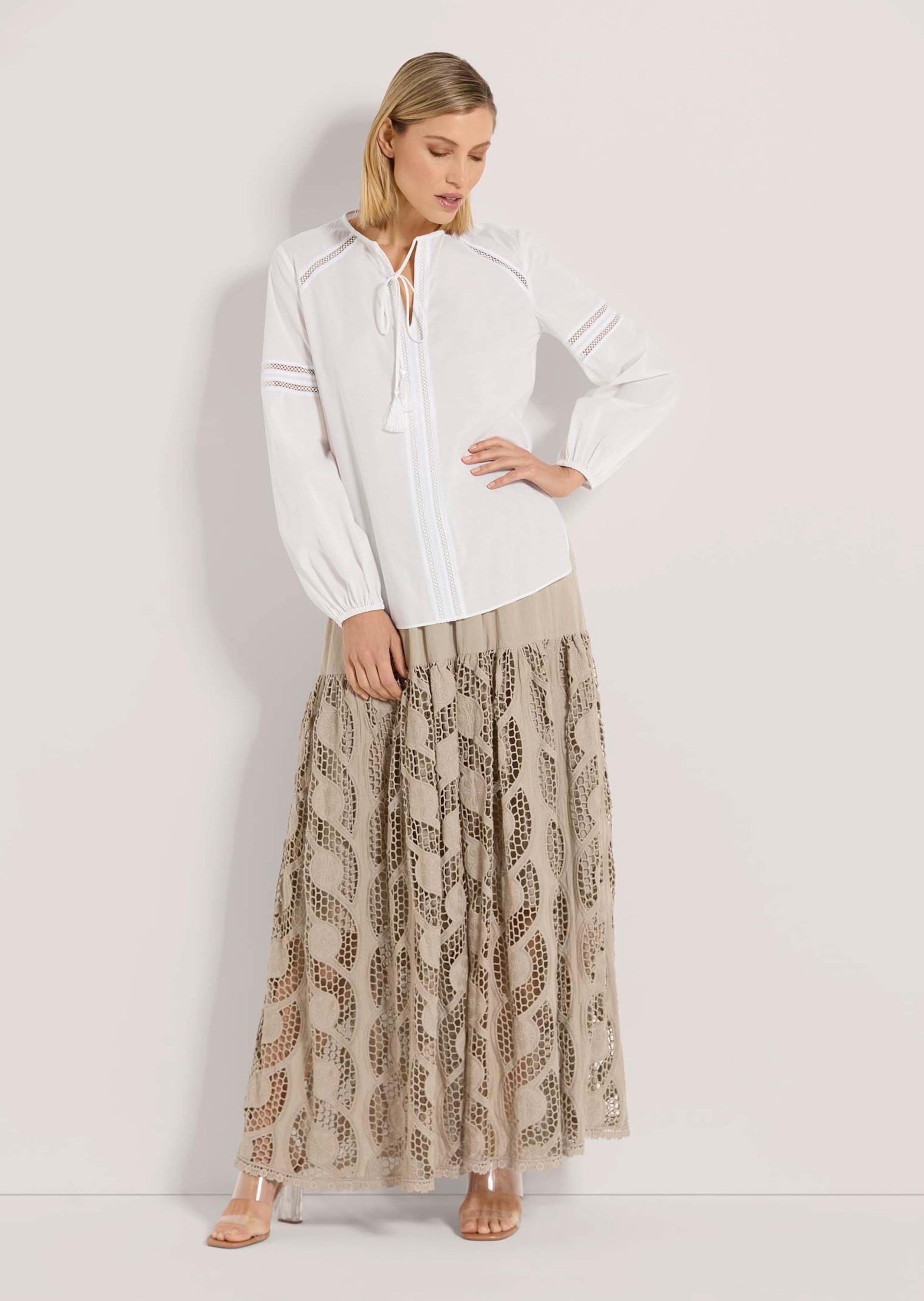 MADELEINE Langarmbluse "Tunika Moderne Bluse mit Spitzeneinsätzen" günstig online kaufen