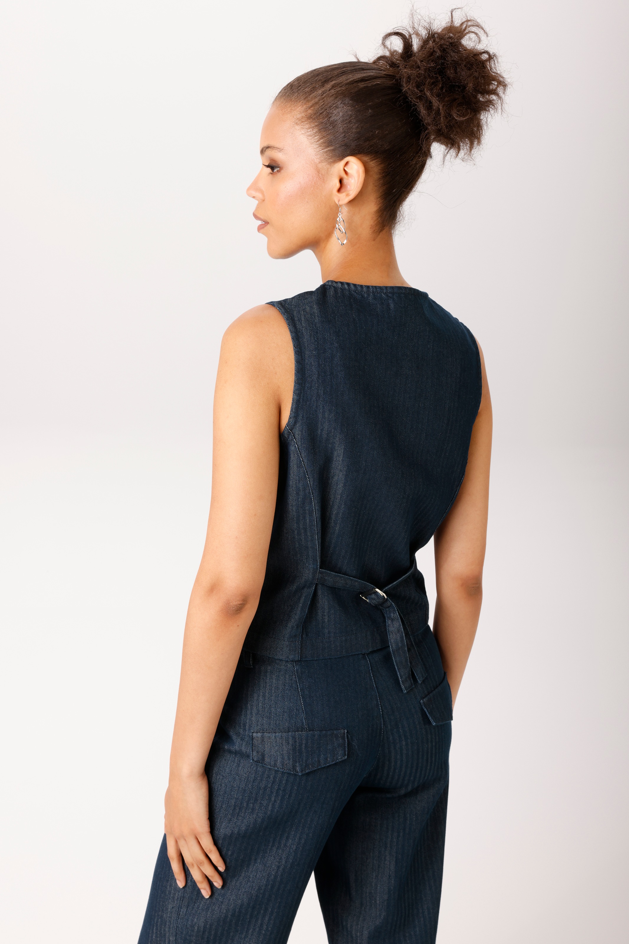 Aniston CASUAL Kurzweste aus strukturiertem, weichen Denim - NEUE KOLLEKTION
