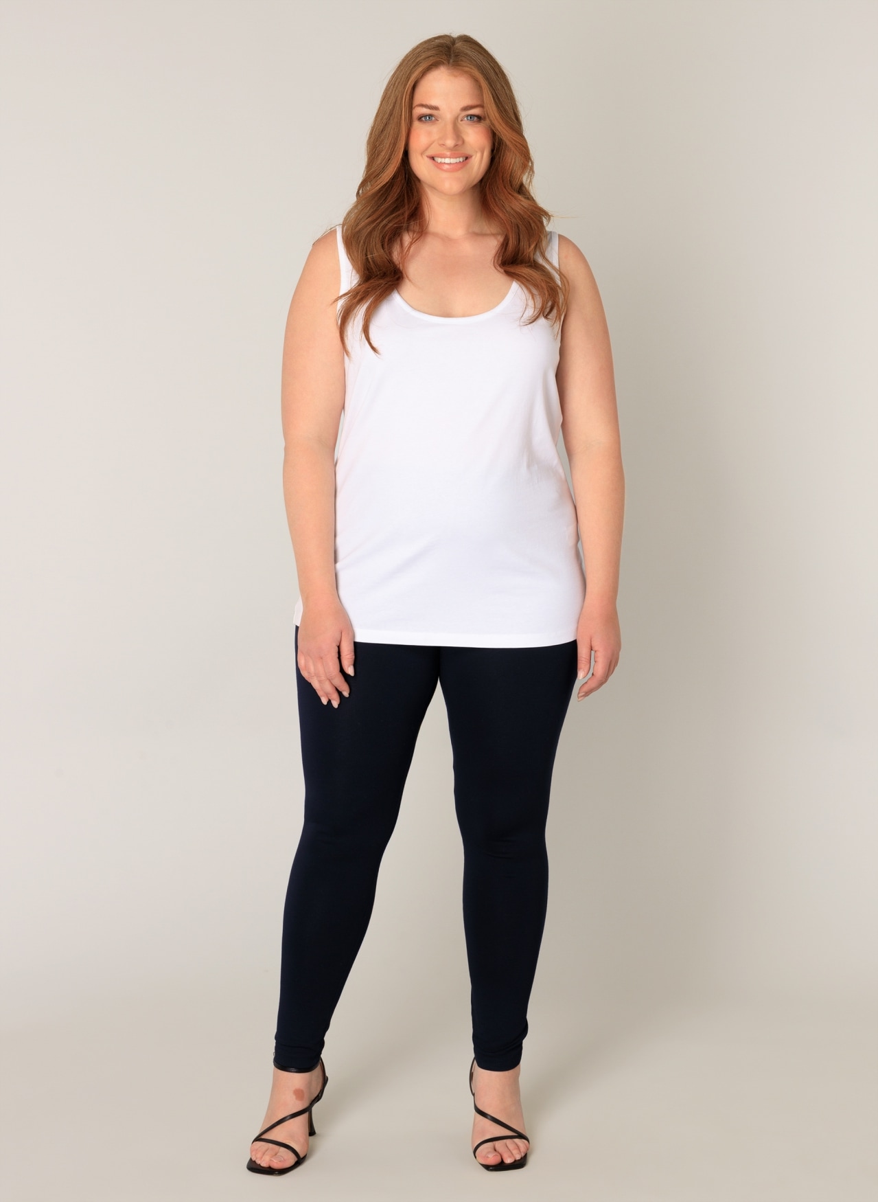 Thumbnail - Base Level Curvy Leggings "Andrea"