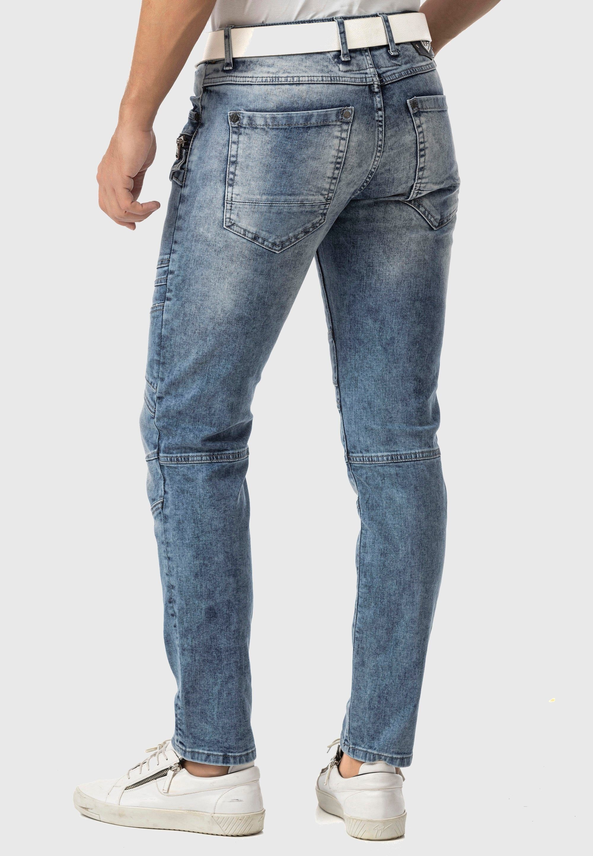 Cipo & Baxx 5-Pocket-Jeans »Jeans«, im trendigen Design