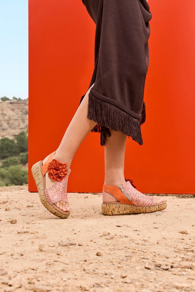 Rieker Plateausandale  Schaftsandale, Sommerschuh mit großer Blüte und Innenreißverschluss