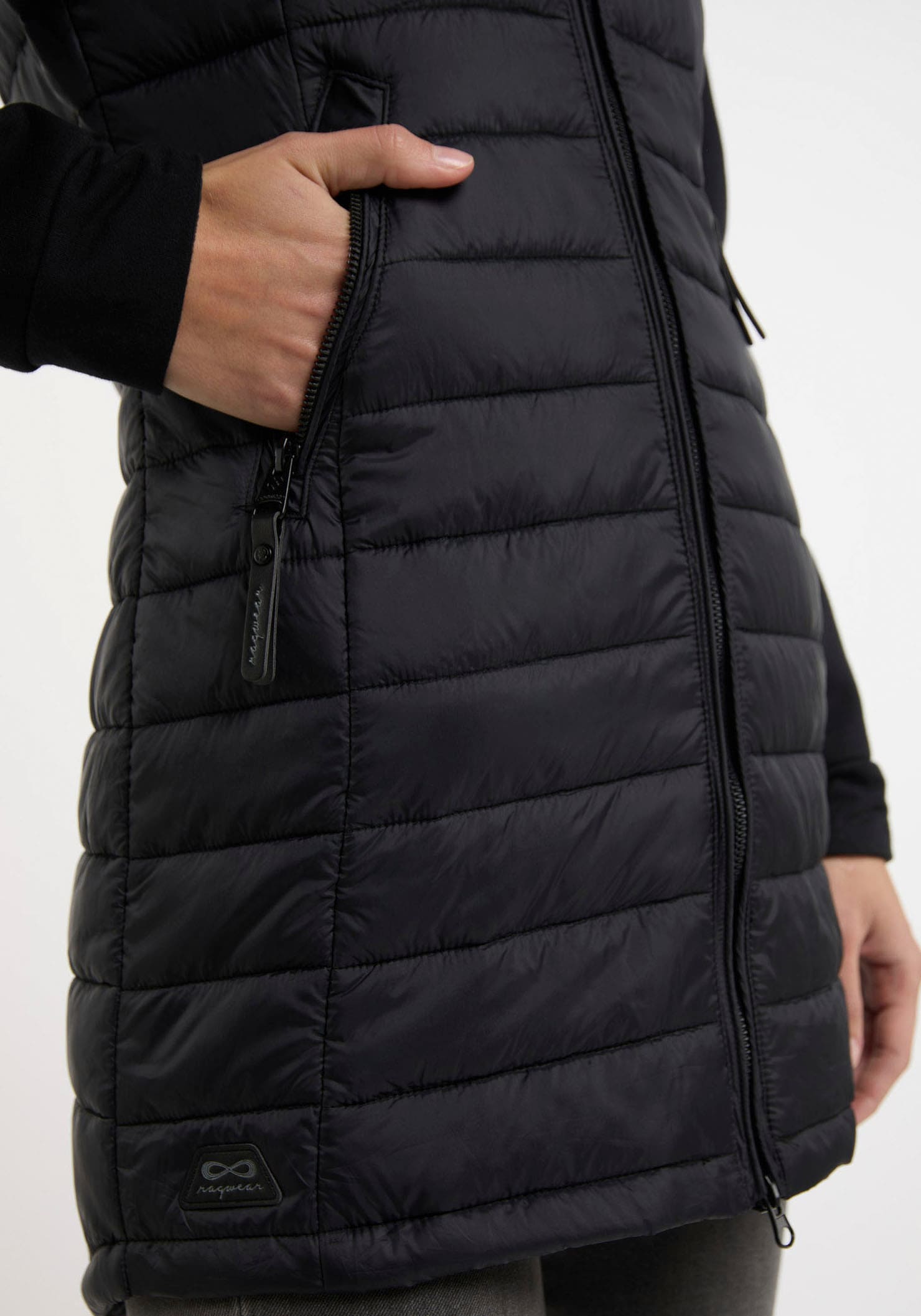 Steppjacke Kapuze, BAUR aus Materialmix Ragwear für LONG«, bestellen modernem »LUCINDA mit |