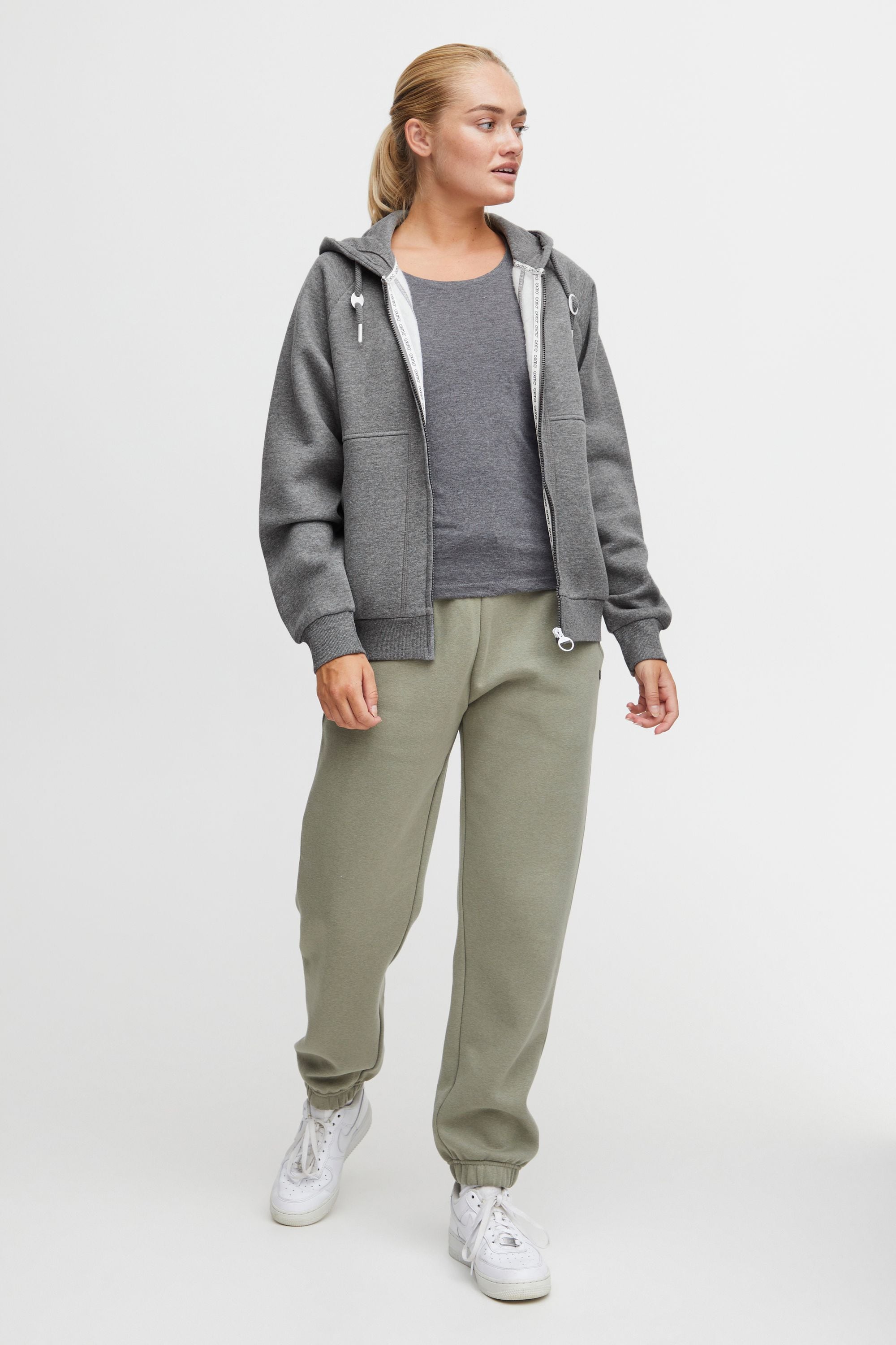 OXMO Sweatjacke »Sweatjacke OXAndie«