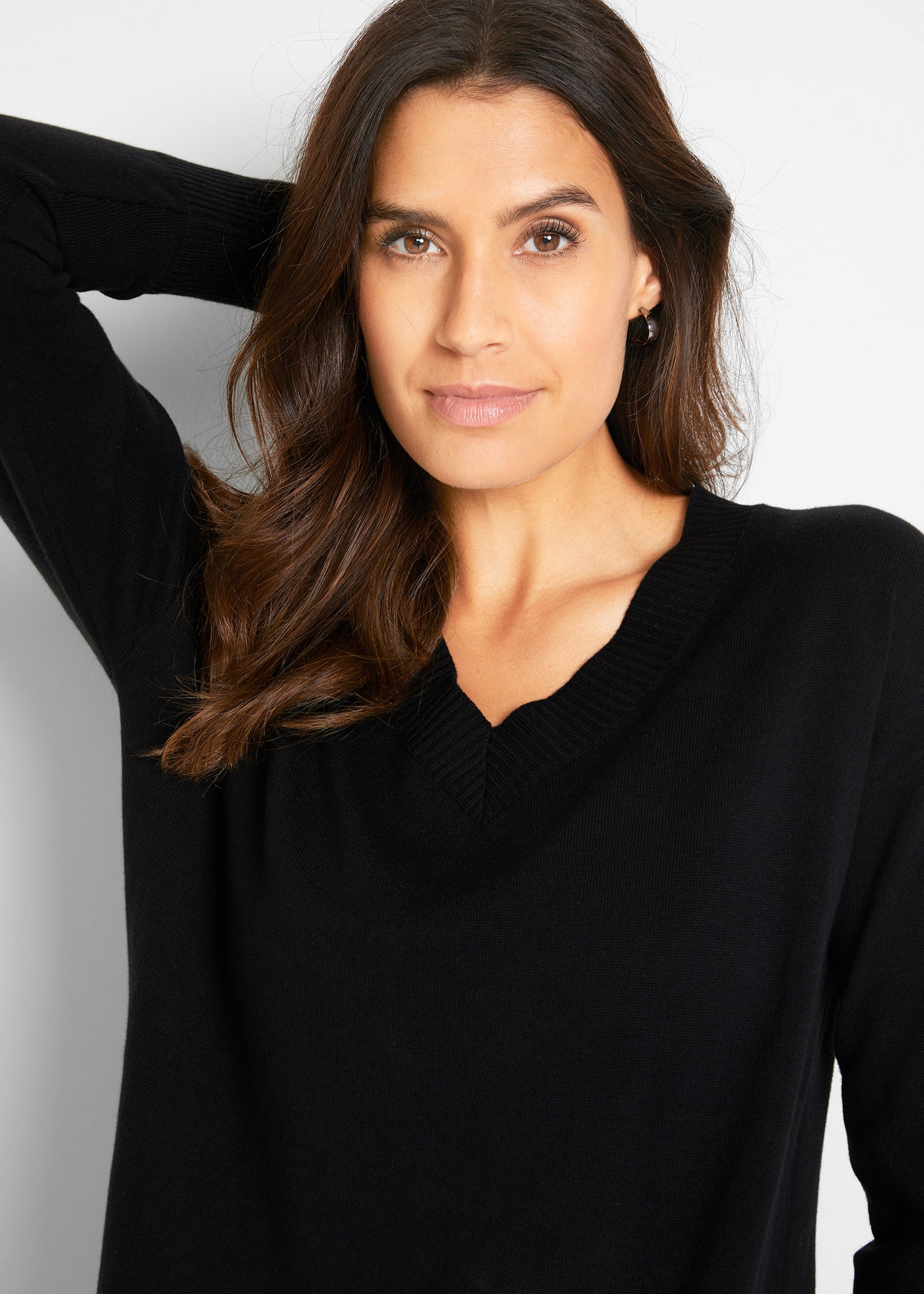 bonprix Longpullover »Long-Pullover« aus Baumwolle und Polyamid, mit V-Ausschnitt, mit Seitenschlitzen