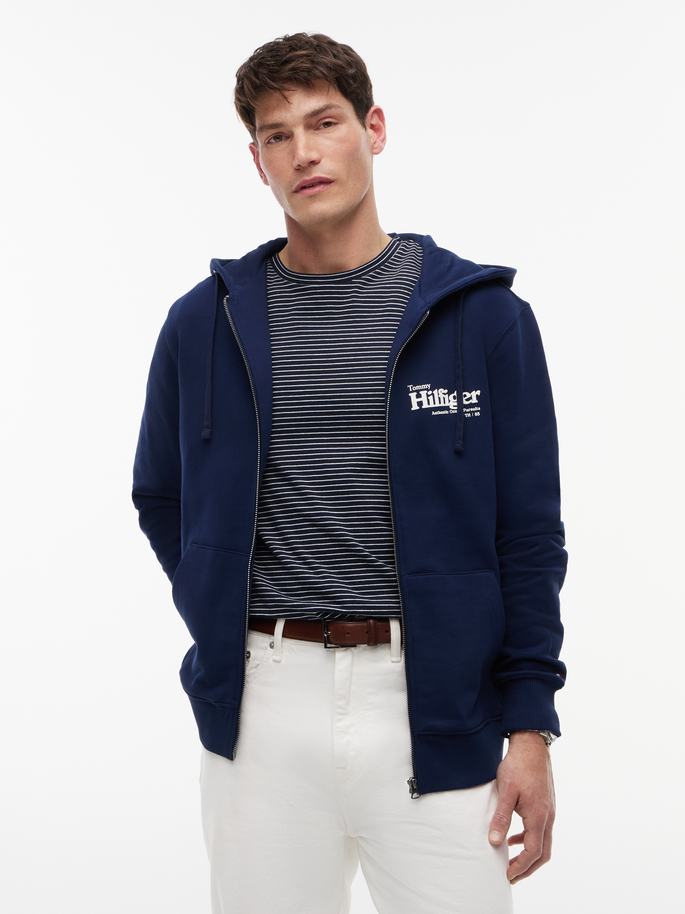 Tommy Hilfiger Kapuzensweatjacke "SMALL NAUTICAL GRAPHIC HDD" aus Baumwolle, mit Label-Details