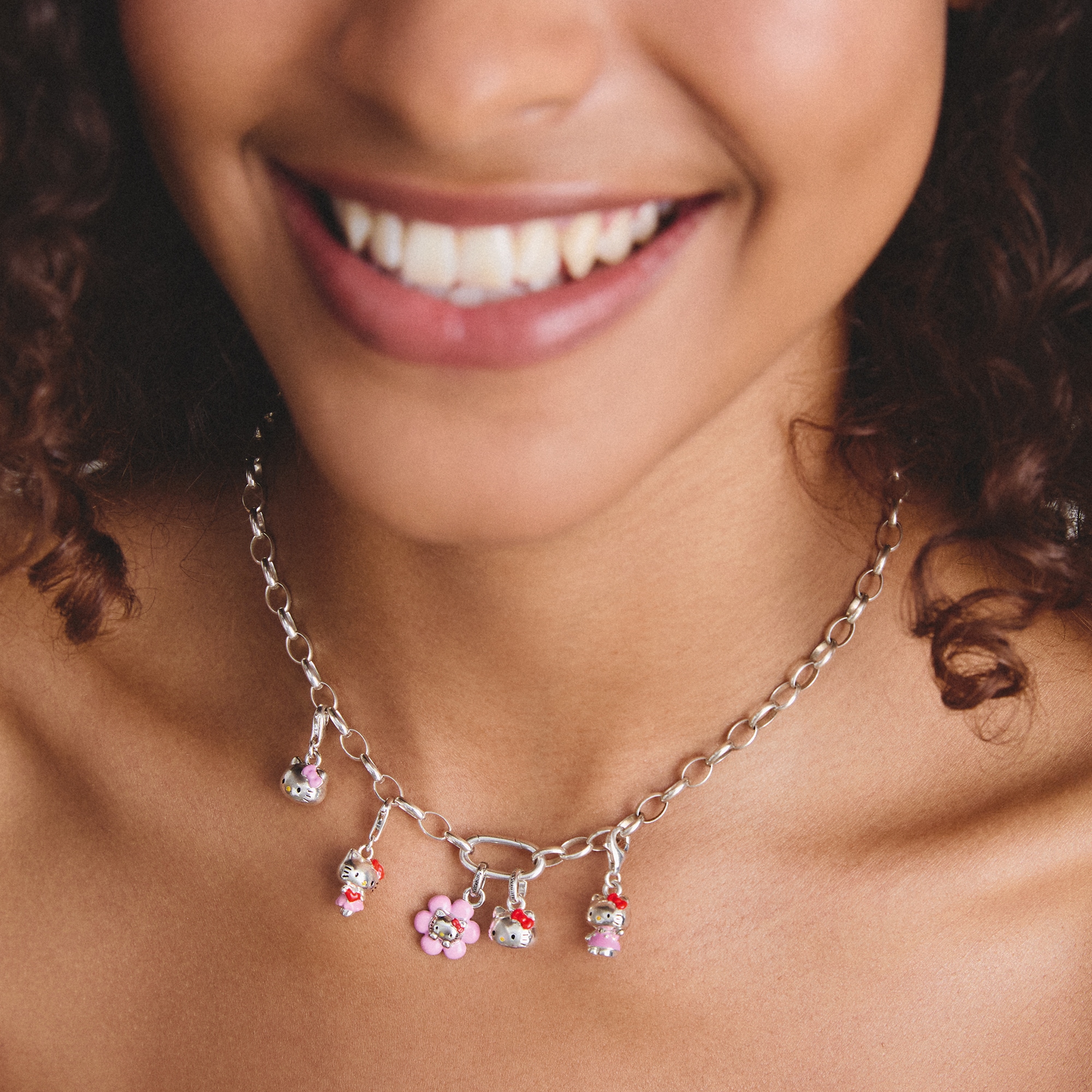 THOMAS SABO Charm-Einhänger »THOMAS SABO ♡ Hello Kitty Charm Blume - Connect« Emaille