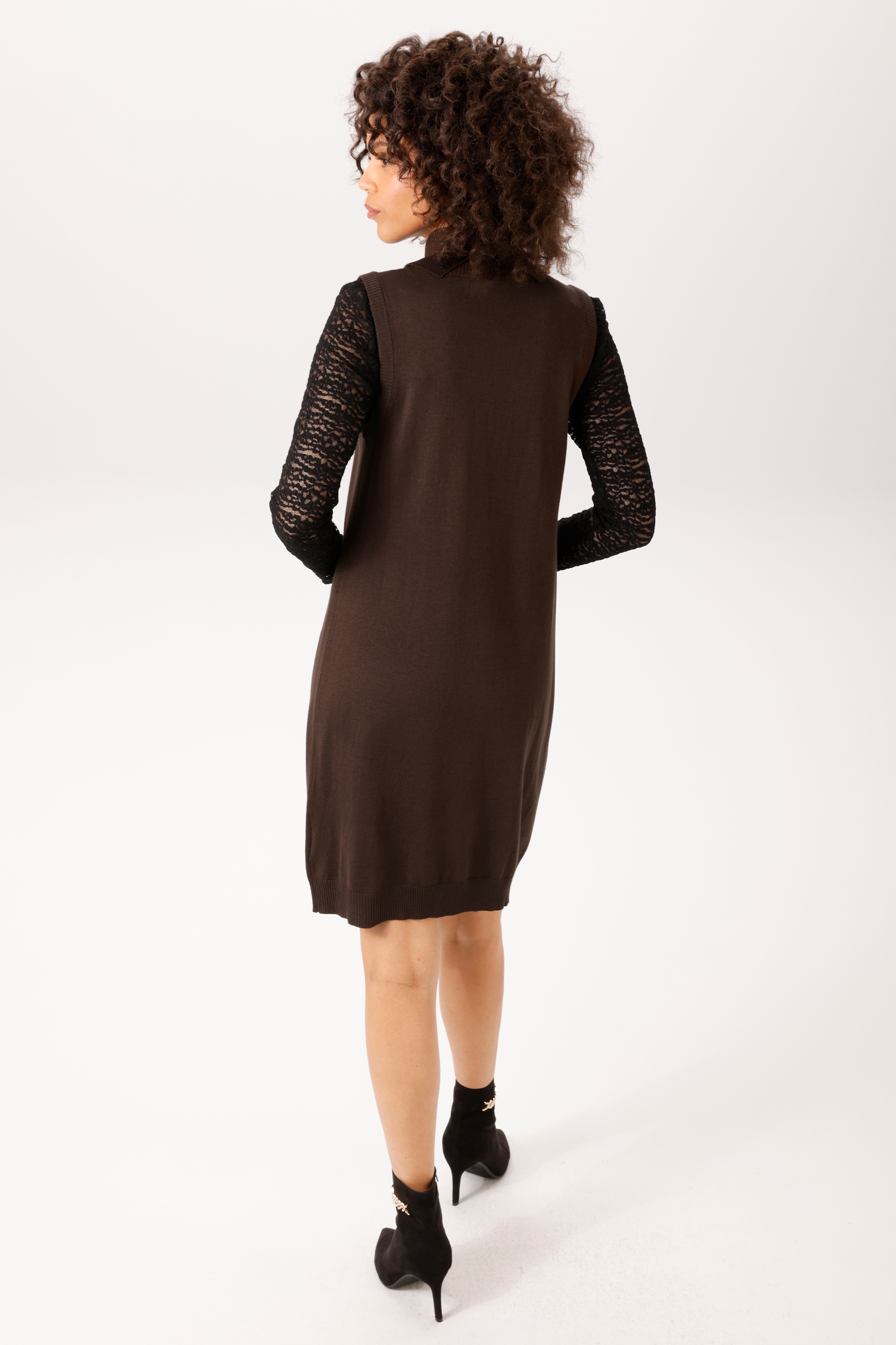 Aniston CASUAL Strickkleid - der Rollkragen hat einen Schlitz im Rücken - NEUE KOLLEKTION