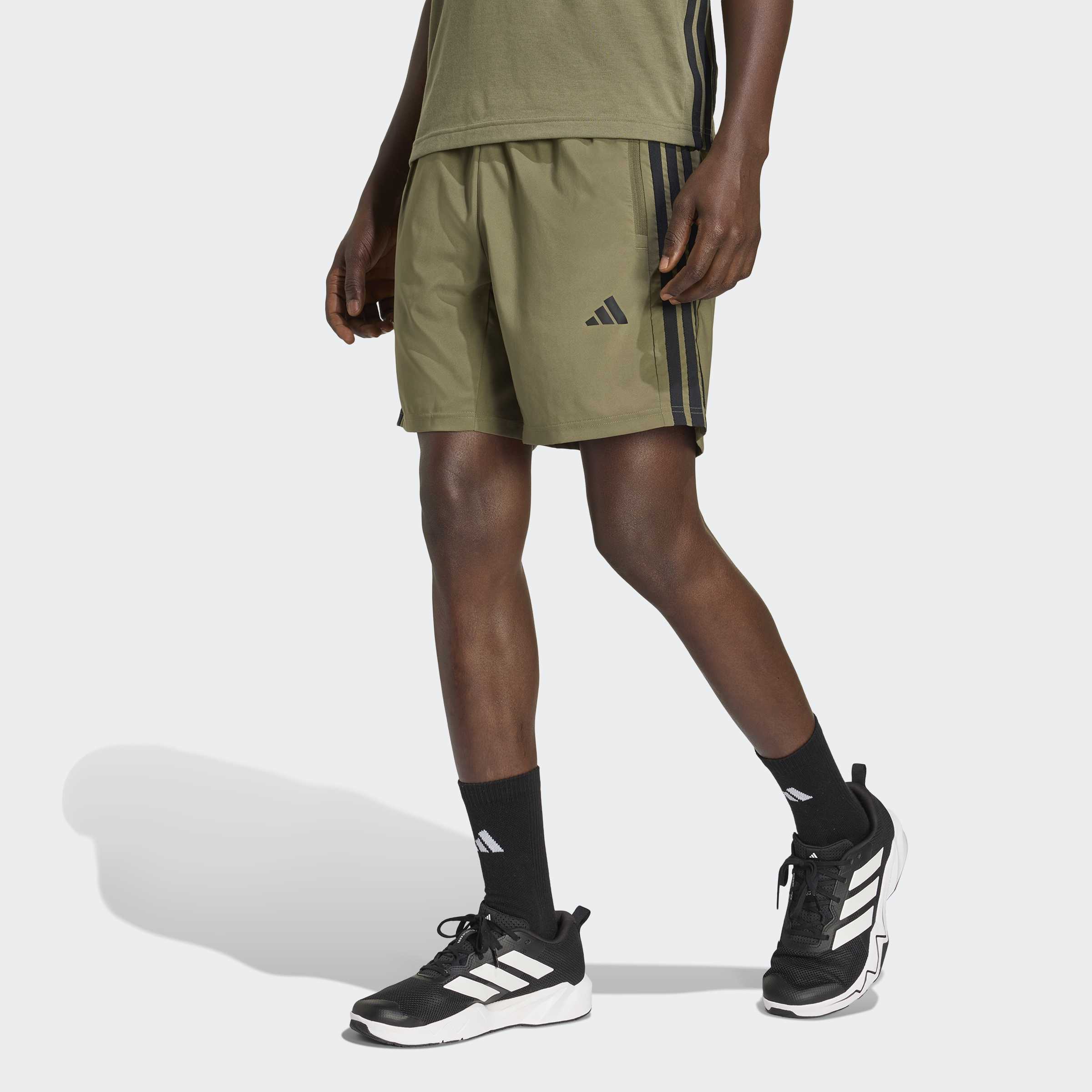adidas Performance Shorts "WORKOUT ESSENTIALS BASE 3 STRIPES WOVEN" für Fitness und Sportmode, normal-weite Passform
