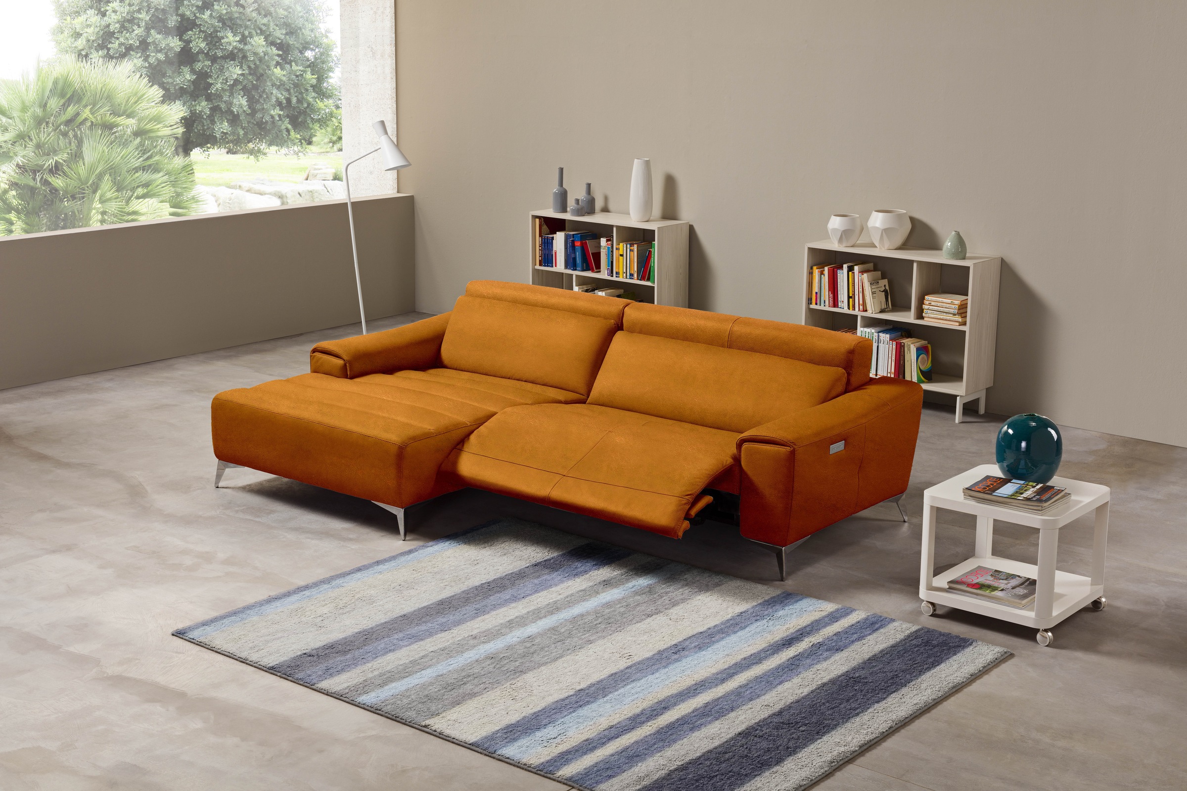 Egoitaliano Ecksofa »Suzette, Designsofa mit hohem Sitzkomfort«, mit Recamiere, inkl. 1 elektronischen Relaxfunktion, L-Form