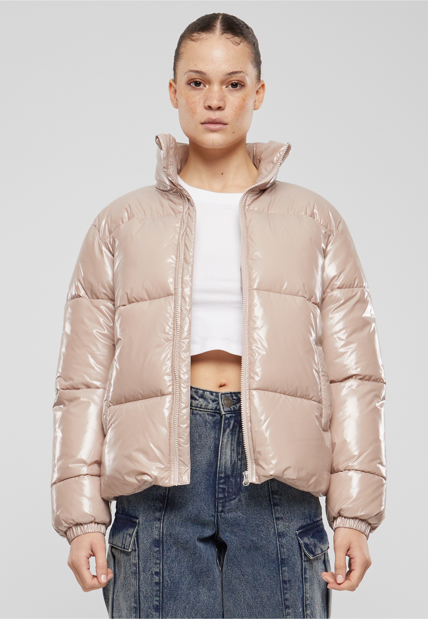 URBAN CLASSICS Winterjacke »Urban Classics Ladies Recycled Short Shiny Puffer Jacket« 1 Stk. tlg. ohne Kapuze