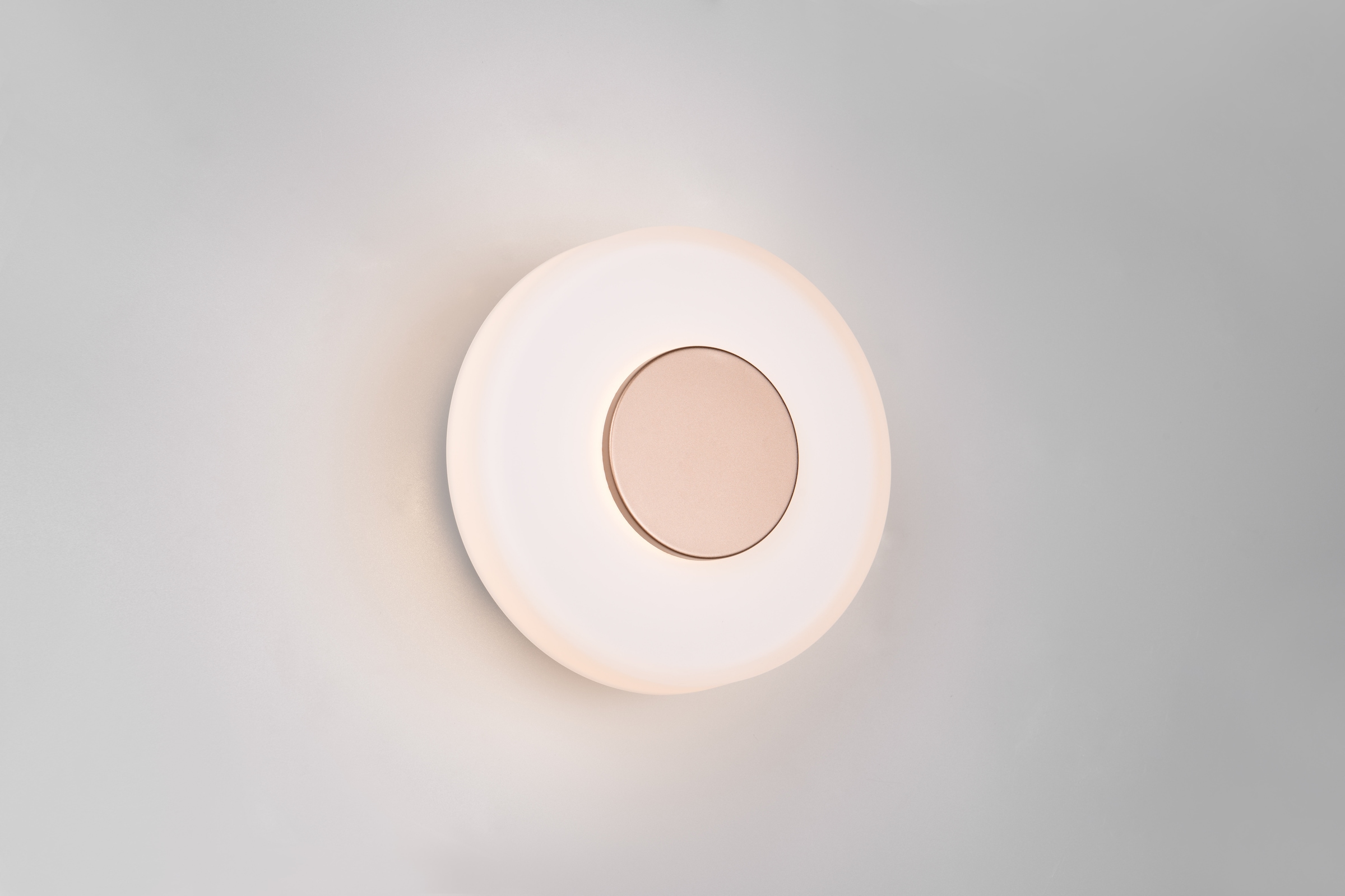 TRIO Leuchten LED Wandleuchte »CELESTE, LED Wandlampe aus Metall und Glas Ø 22cm, 10W 1100 Lumen«, 1 flammig, Leuchtmittel LED-Board | LED fest integriert, 3-Stufen dimmbar über Wandschalter, elegante moderne Wandlampe Flur