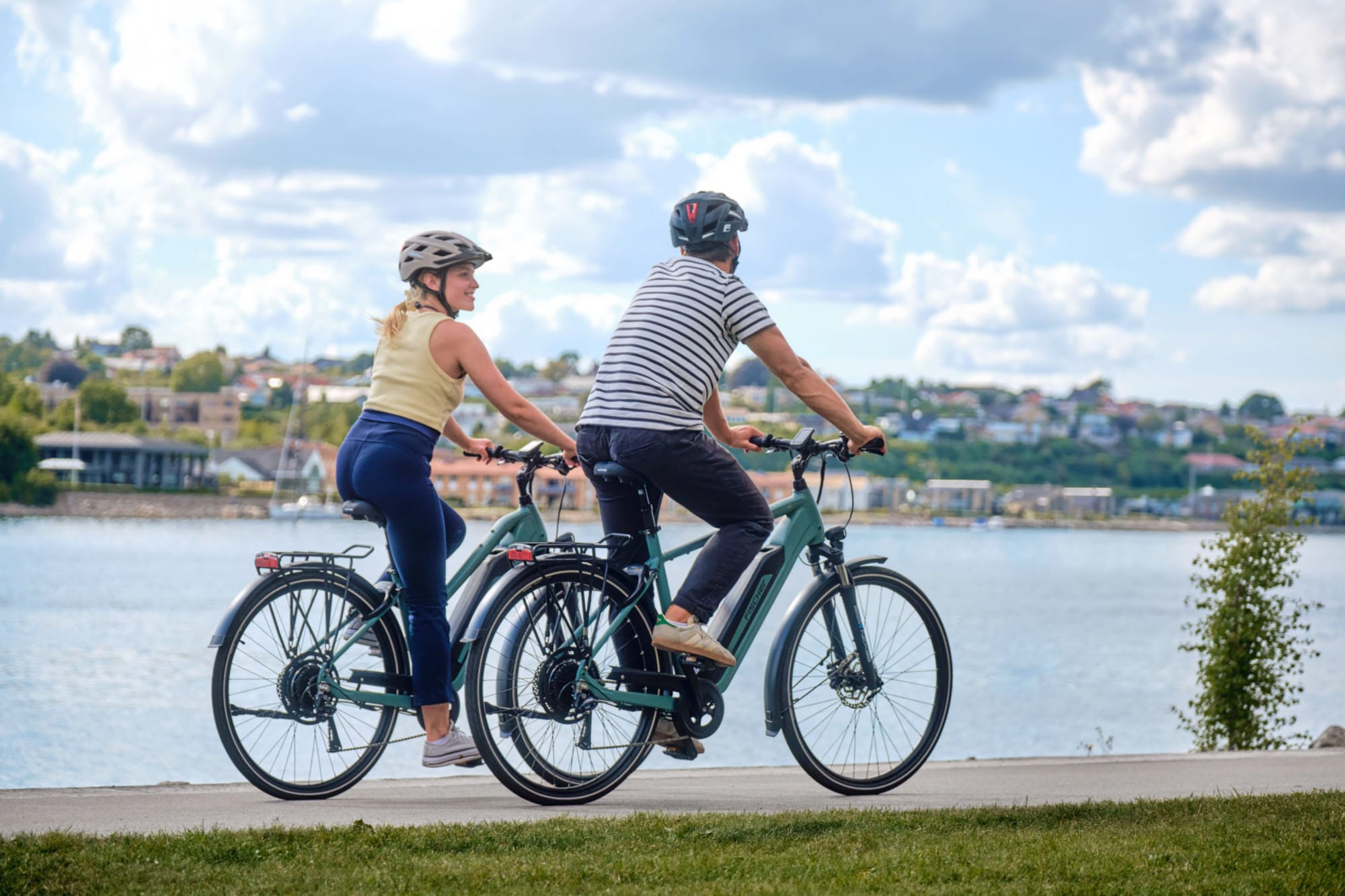 FISCHER Fahrrad »VIATOR 2.1 459 55« 8 Gang Shimano ACERA Schaltwerk Heckmotor mit Akku-Ladegerät;mit Werkzeug, 