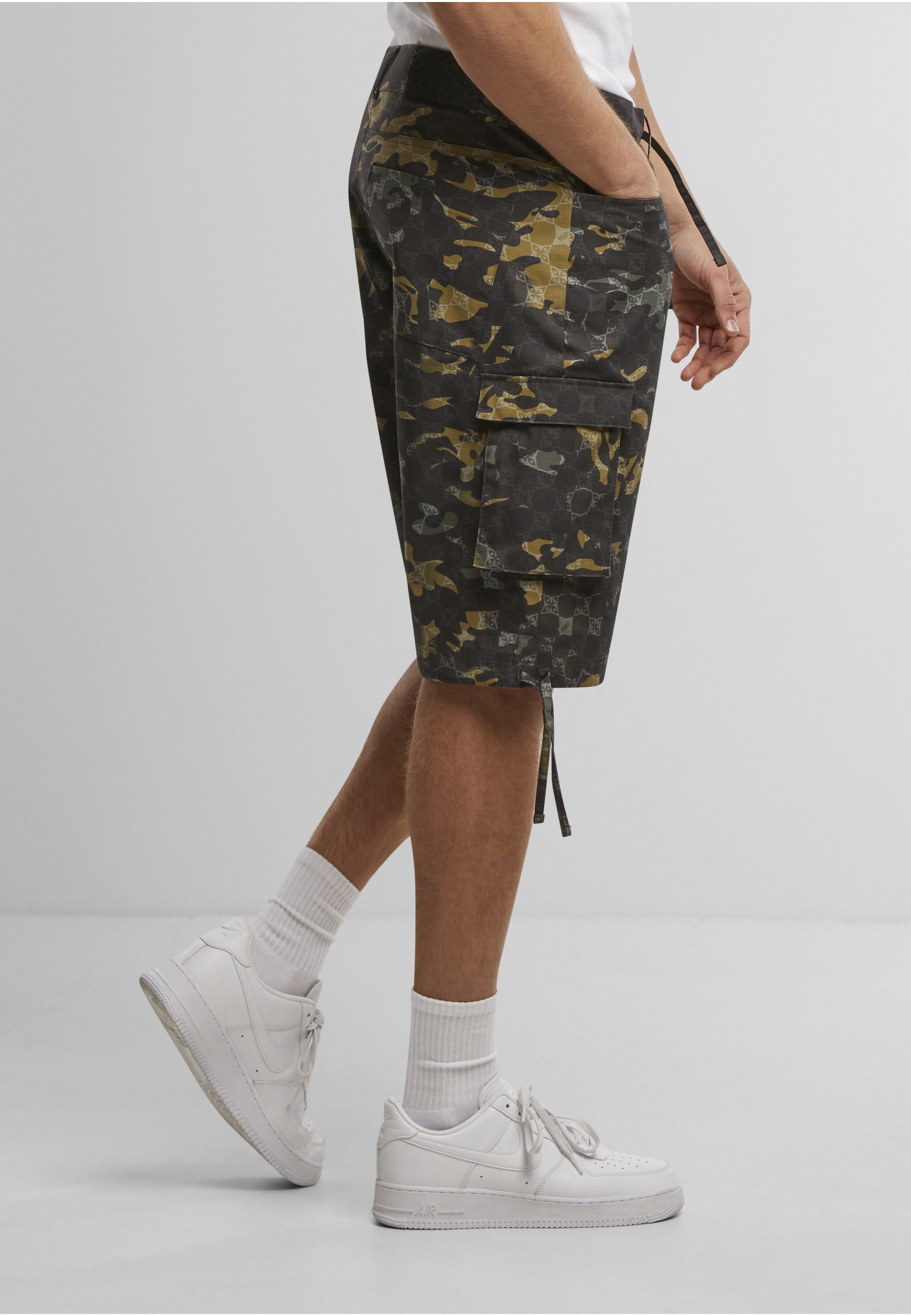 PEQUS Cargoshorts »PEQUS PEQUS Aether Camo Shorts«