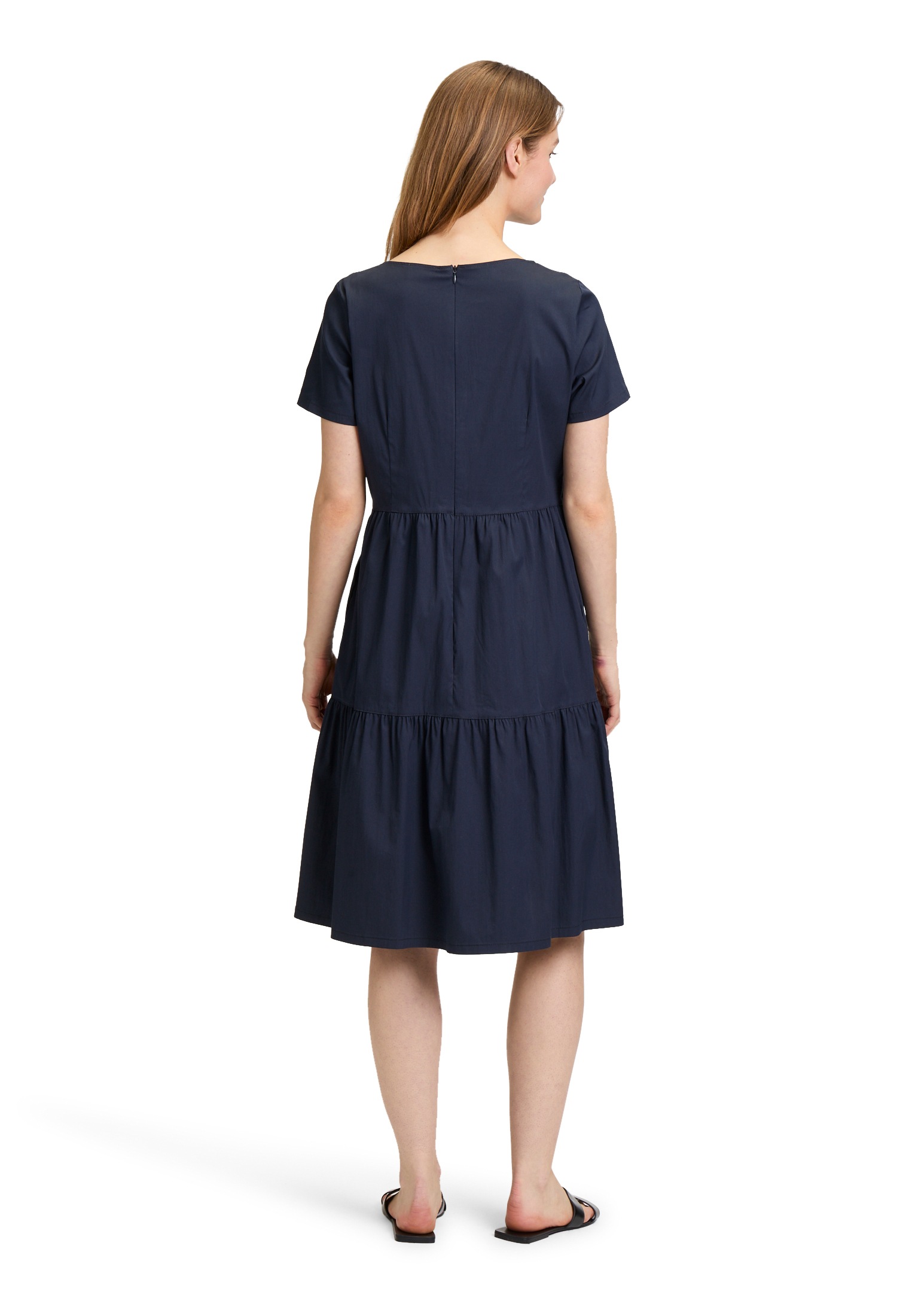 Vera Mont Sommerkleid »Vera Mont Sommerkleid mit Stufen«, Form
