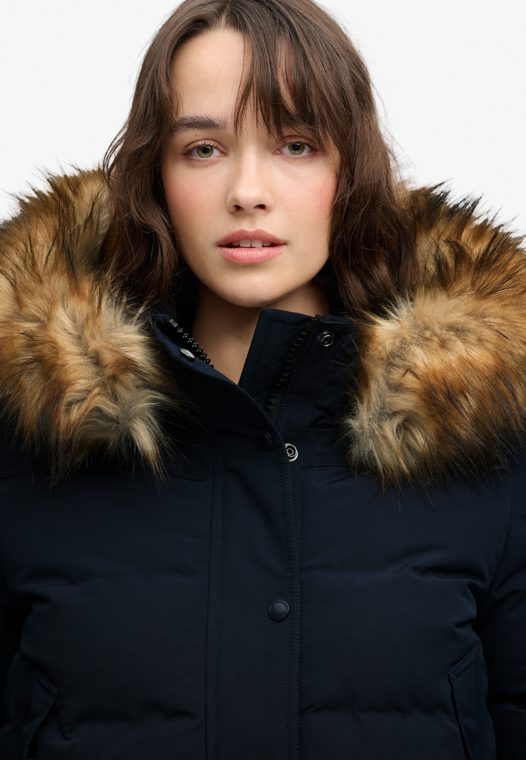 Superdry Steppjacke »EVEREST HOODED BOMBER JKT« mit Kapuze Kunstfaser, slim fit