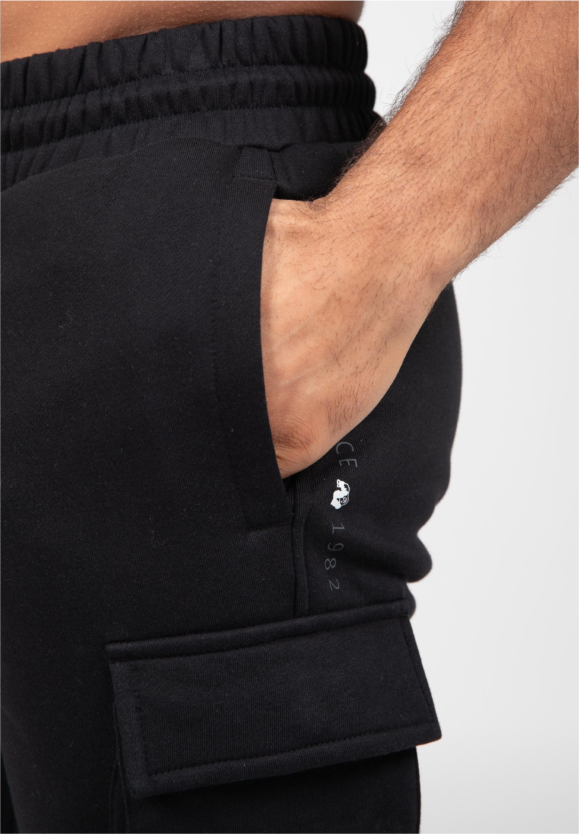 Gorilla Wear Shorts, mit praktischen Taschen und Kordelzug