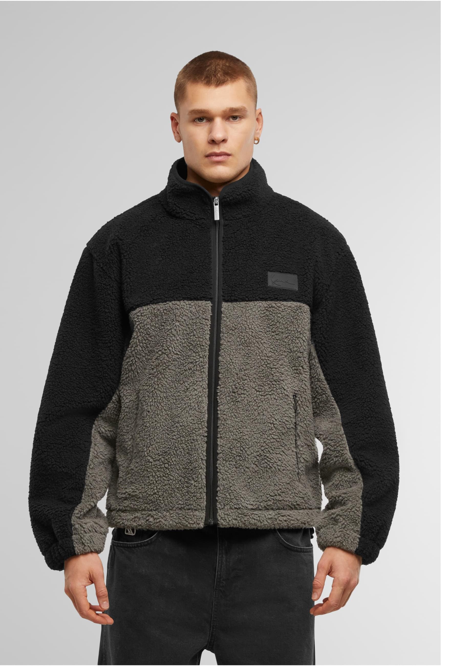 Karl Kani Winterjacke »Karl Kani Signature Rubber Patch Teddy Zip Jacket« 1 Stk. tlg. ohne Kapuze