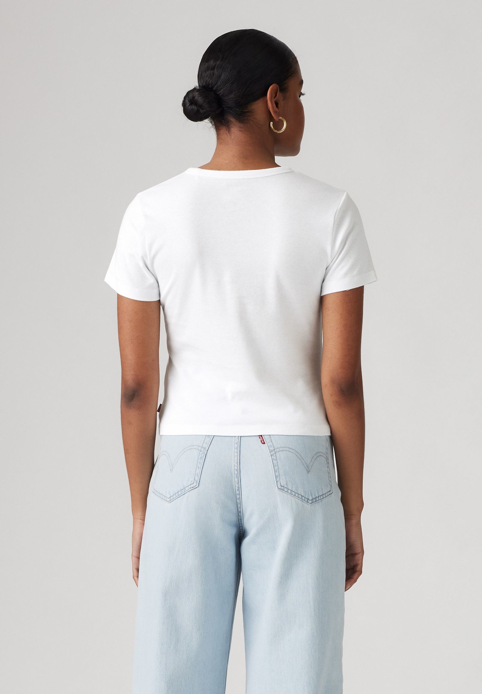 Thumbnail - Levis T-Shirt "LSE GRAPHIC RICKIE" Kontrastfarbene LEVI`S- Applikation