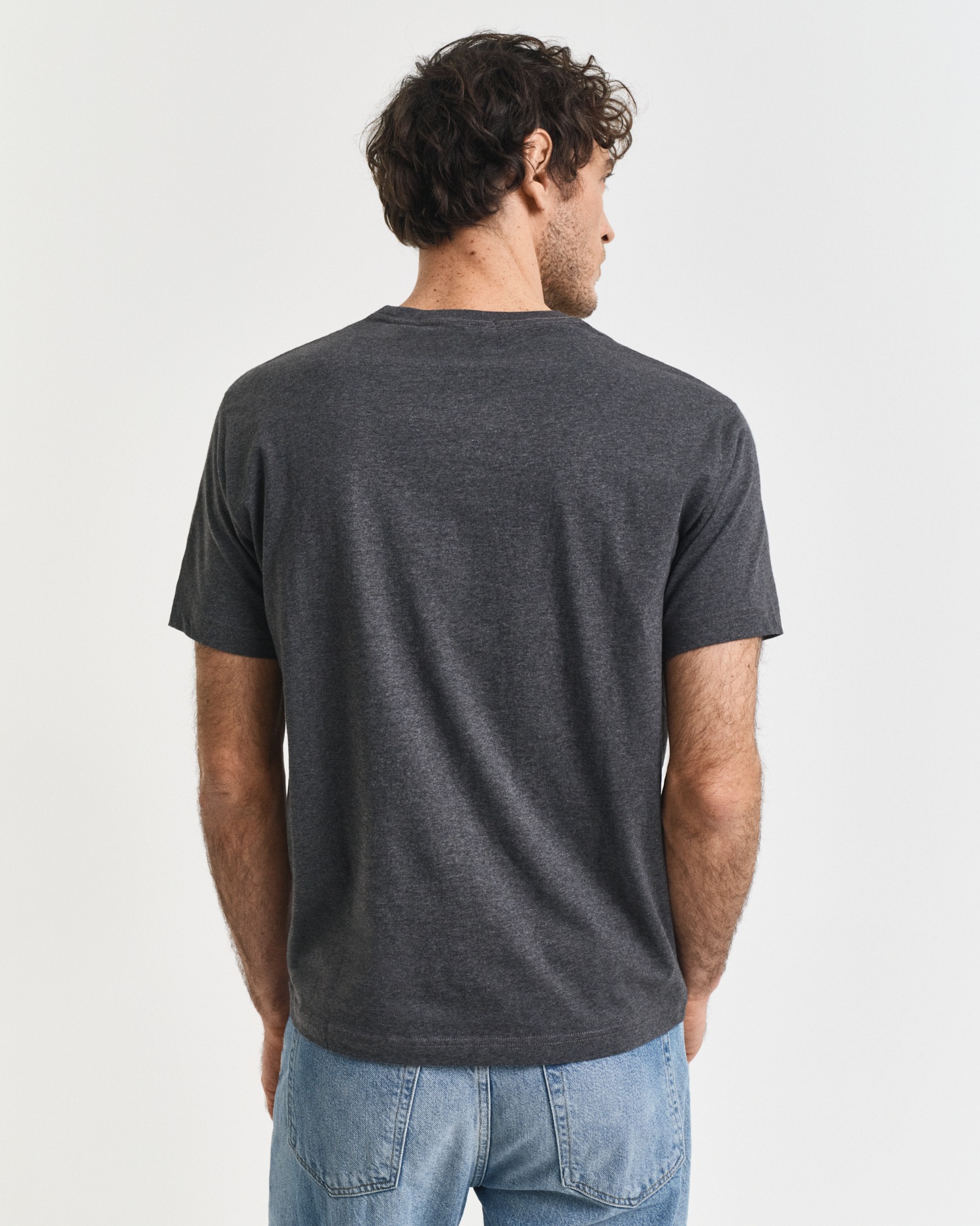 Gant T-Shirt »REG SHIELD SS T-SHIRT«, mit Logostickerei auf der Brust
