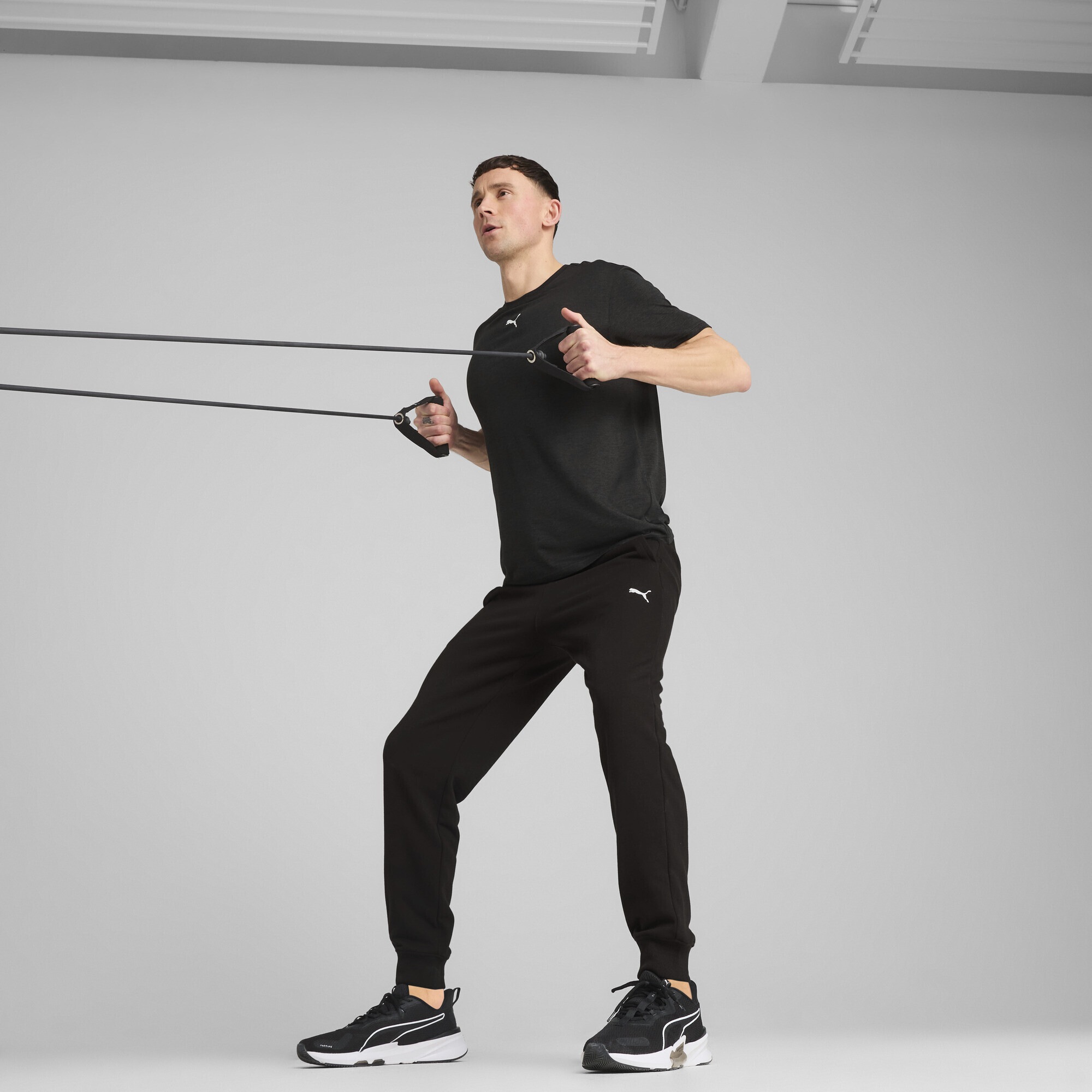PUMA Trainingshose »TAD ESSENTIALS Jogginghose aus French Terry Herren«