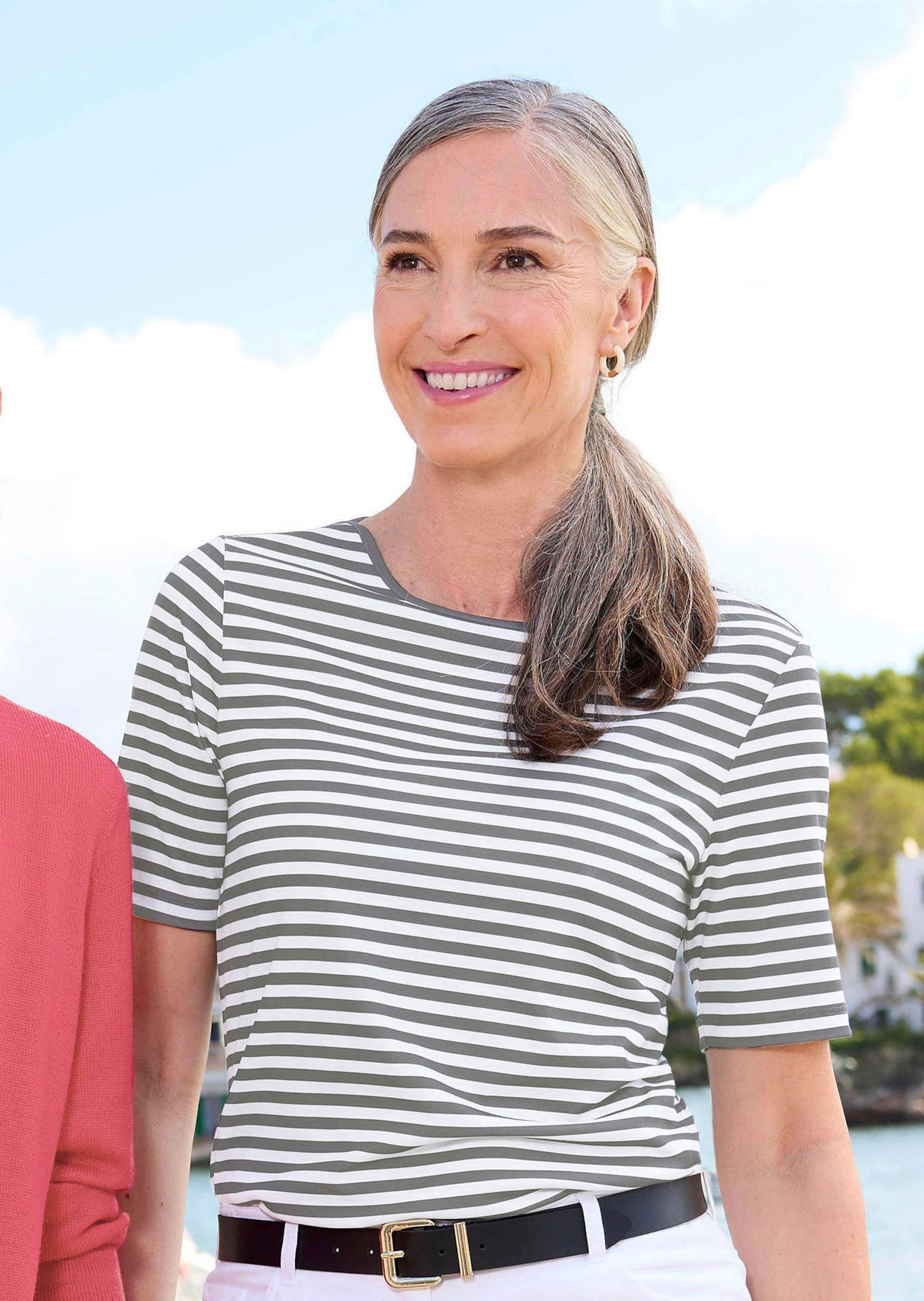 Kurzarmshirt GOLDNER "Stilvolles Streifenshirt für Damen", Damen, Gr. 42, grau (grau, weiß, geringelt), Obermaterial: 92% Viskose CV. 8% Elasthan EL., gerade, Gerade, Shirts, Blende 3