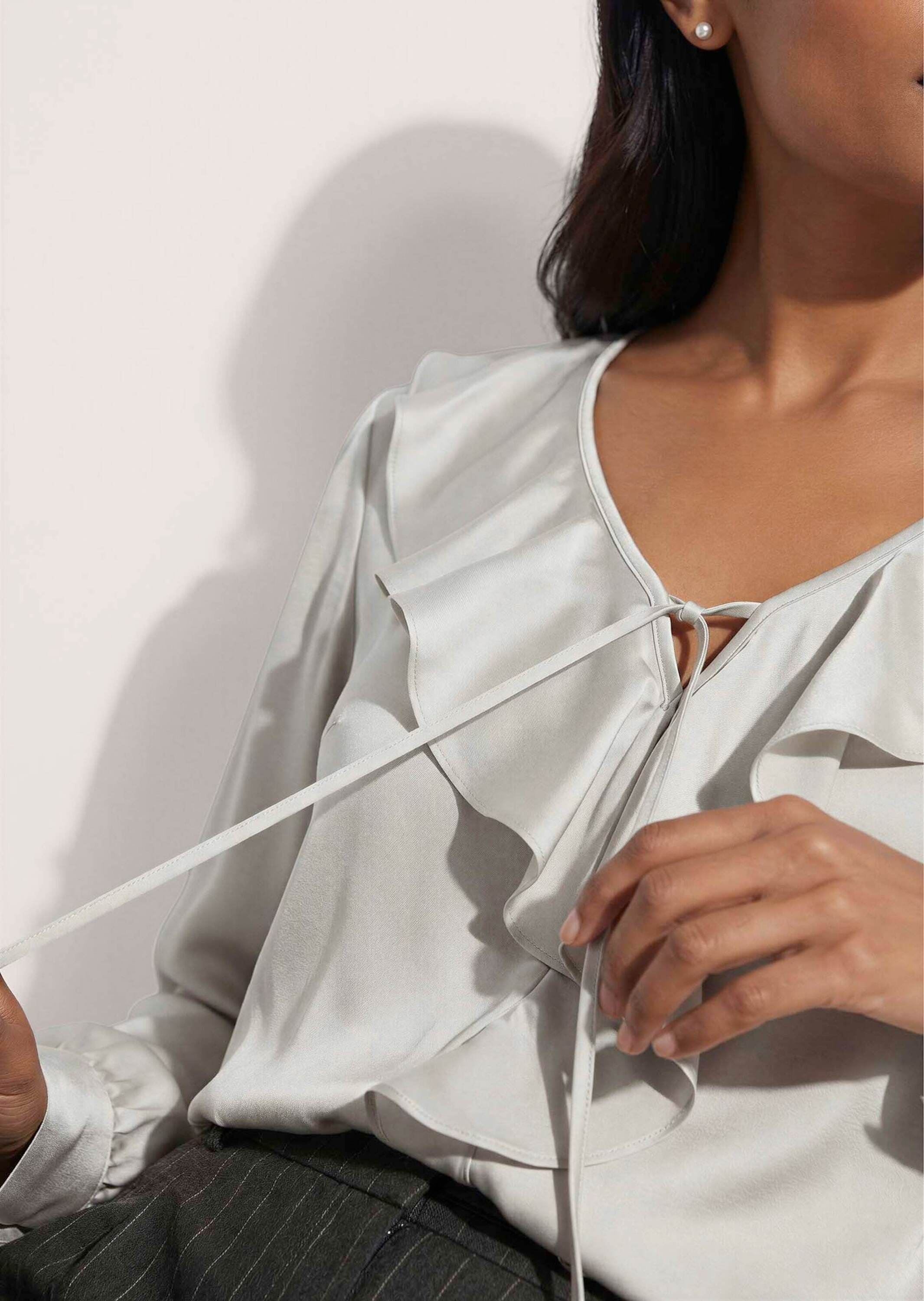 MADELEINE Langarmbluse »Bluse Satinbluse mit gestuften Volants«