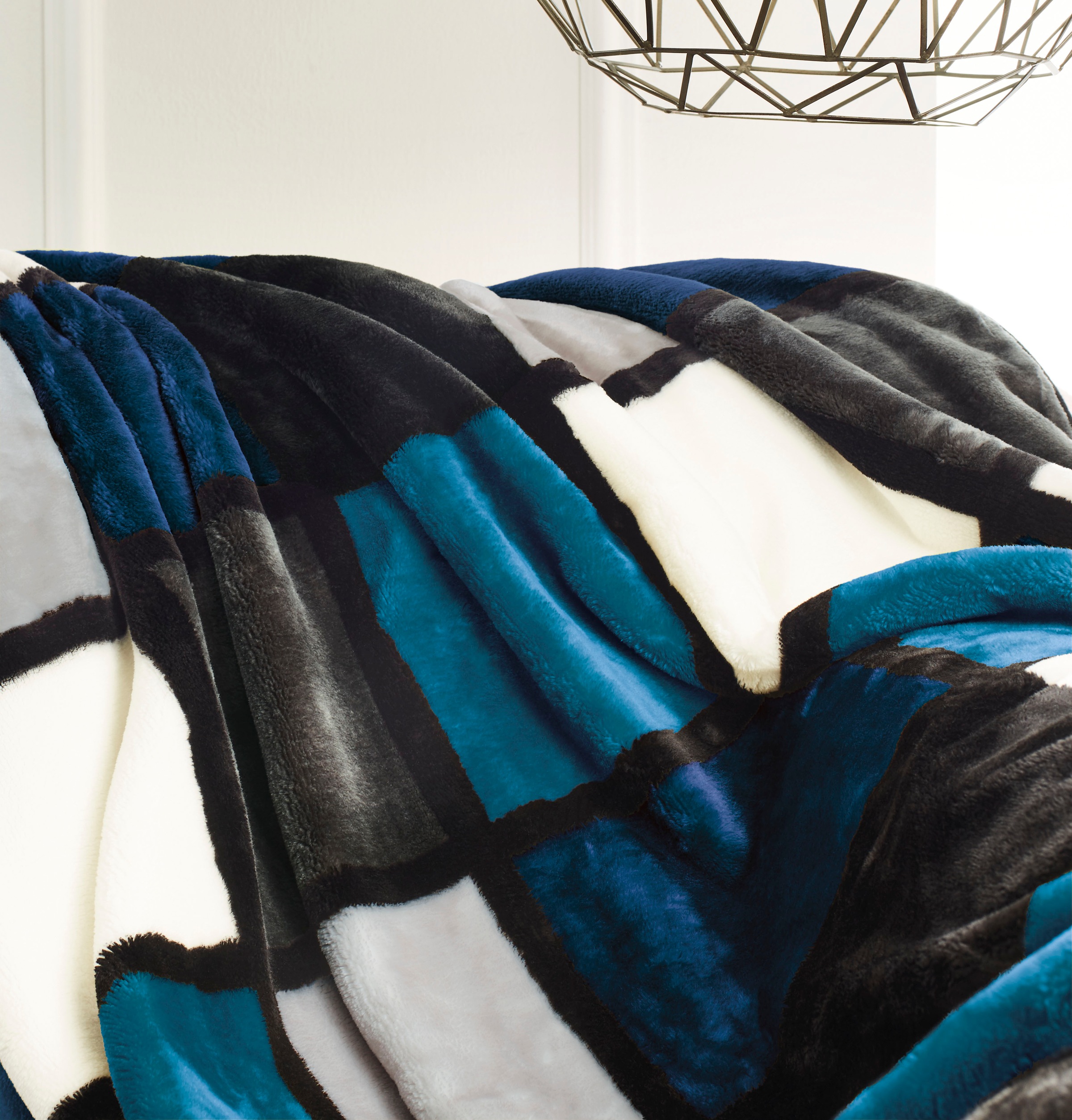 Gözze Wohndecke "Antigua" mit modernem Karo, Kuscheldecke, 150x200 cm günstig online kaufen