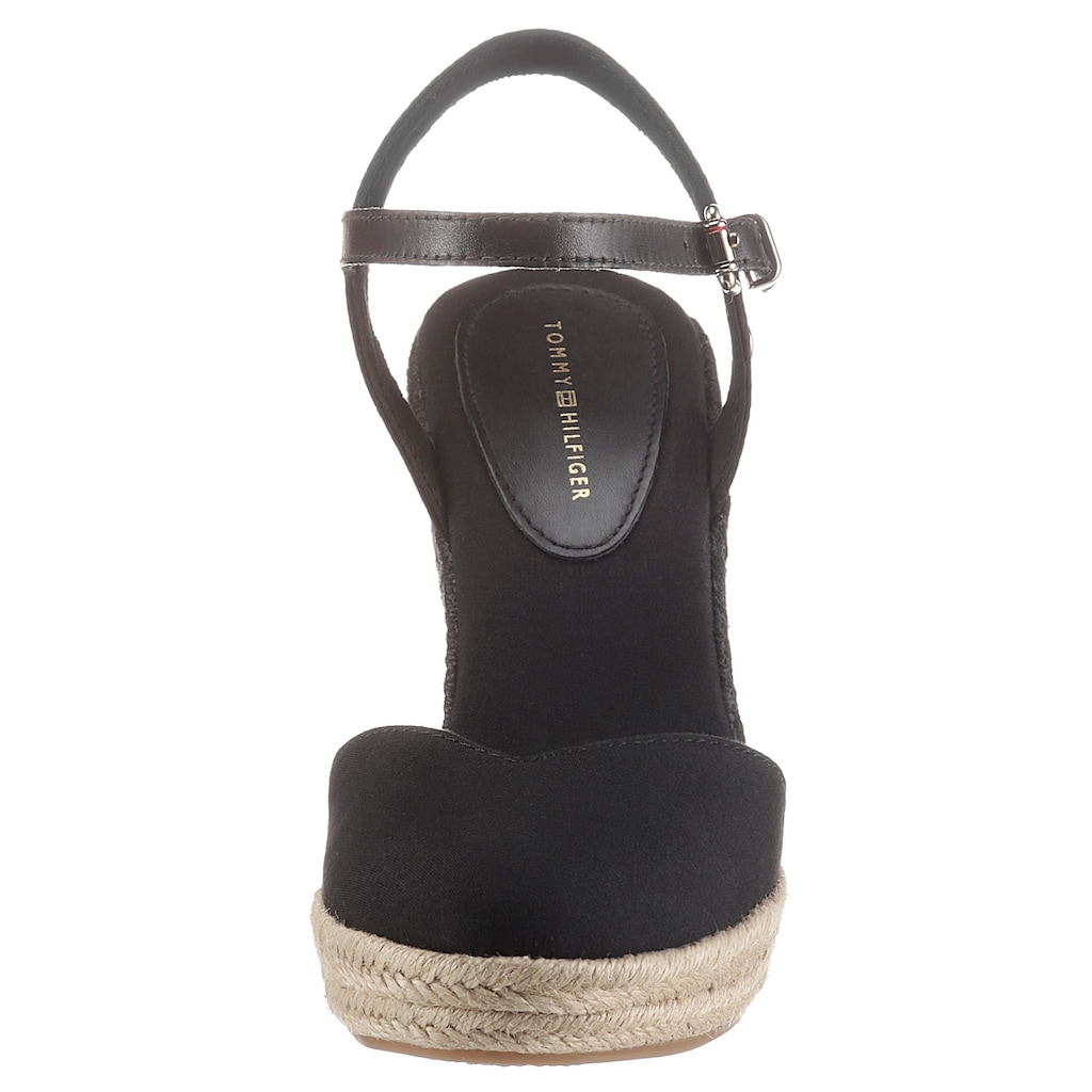 Tommy Hilfiger Sandalette »BASIC CLOSED TOE HIGH WEDGE«, mit bezogenem Keilabsatz