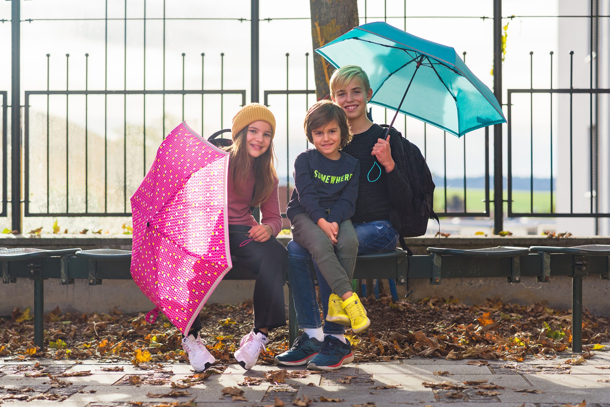 Knirps® Taschenregenschirm »Rookie manual, triple pink reflective«, für  Kinder; mit umlaufendem, reflektierendem Band | BAUR