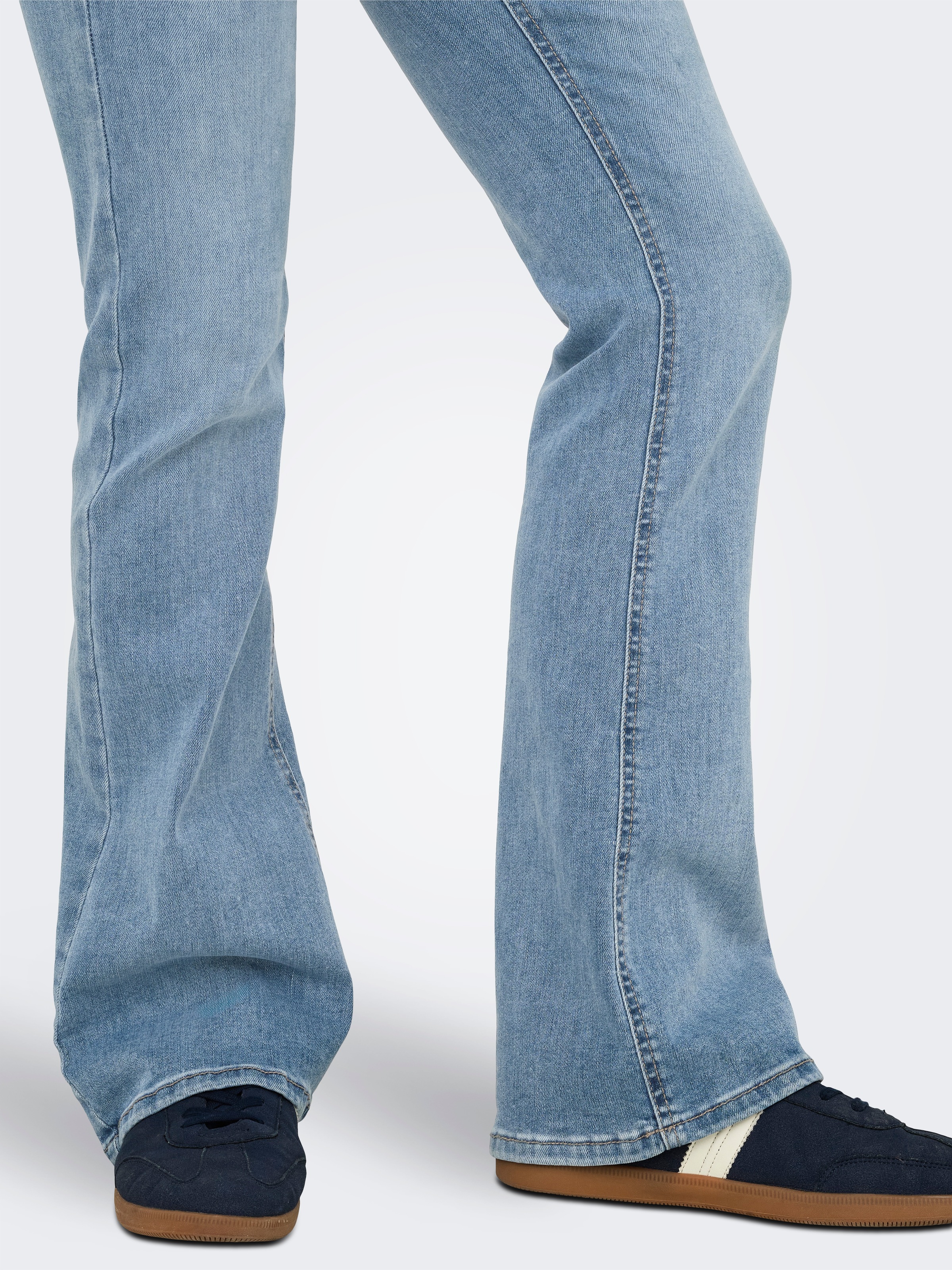 Thumbnail - ONLY Bootcut-Jeans "ONLBLUSH MID WAIST FLARED DNM"