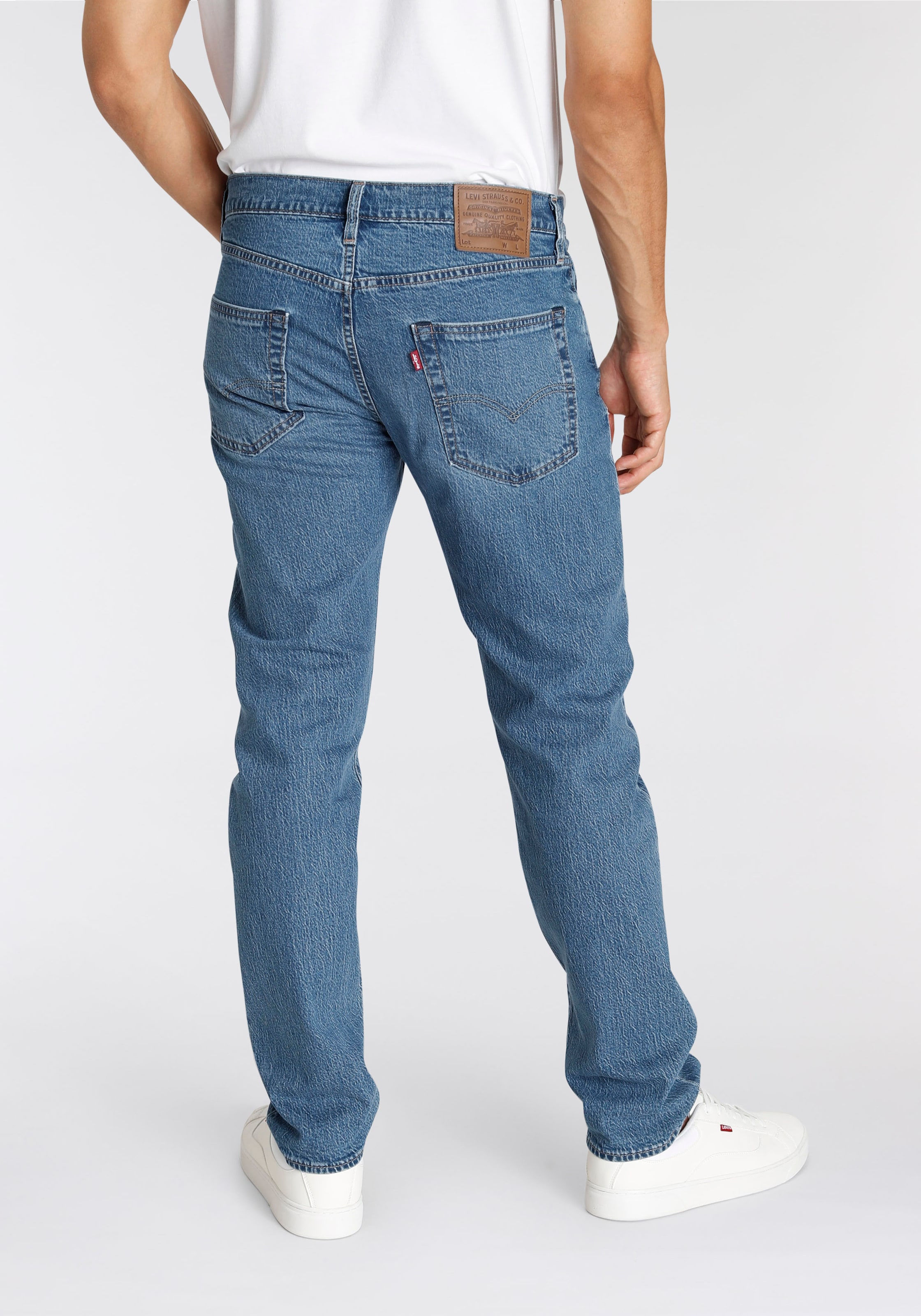 Levi's® Tapered-fit-Jeans »502 TAPER«, in elegantem, modernem Stil