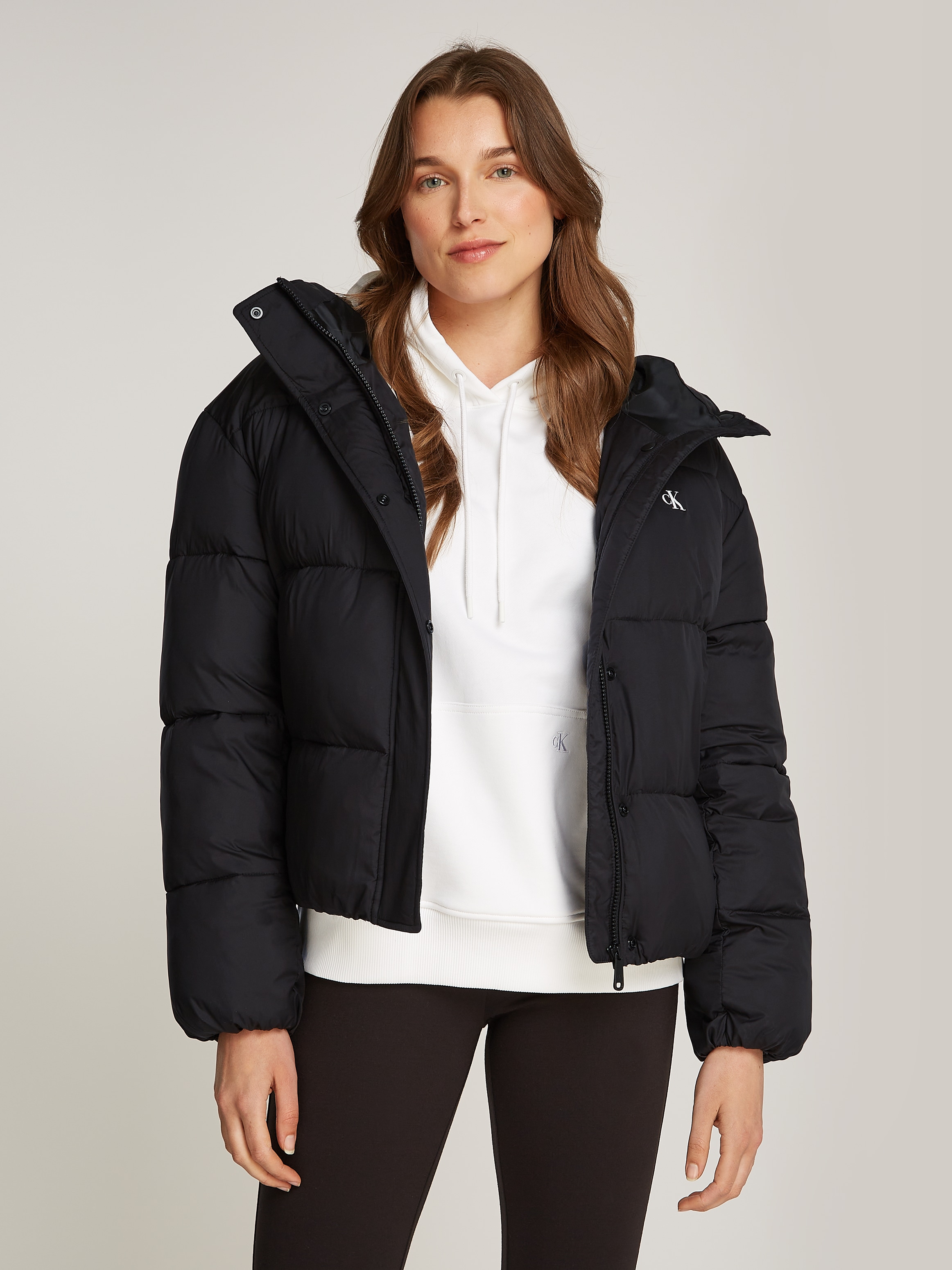 Calvin Klein Jeans Steppjacke "LOGO SHORT HOODED PUFFER", mit Kapuze, mit Logoprägung